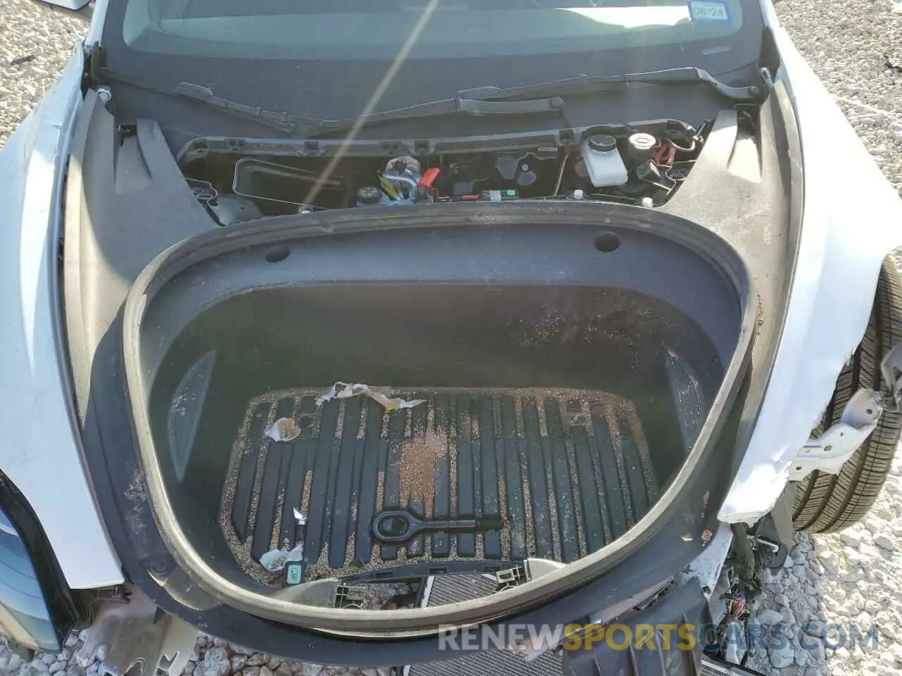 13 Photograph of a damaged car 5YJ3E1EA4PF631304 TESLA MODEL 3 2023