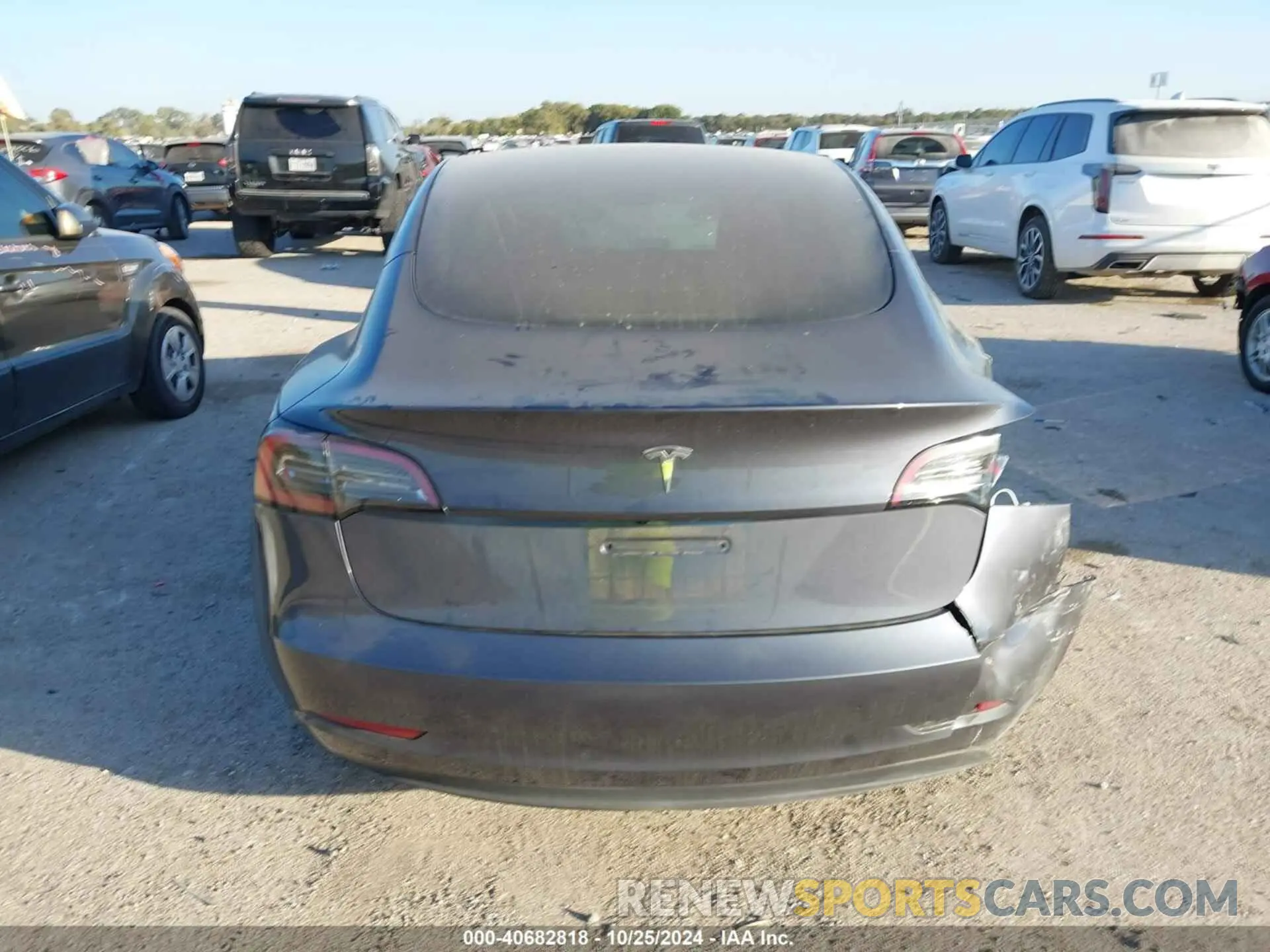 16 Photograph of a damaged car 5YJ3E1EA4PF649740 TESLA MODEL 3 2023