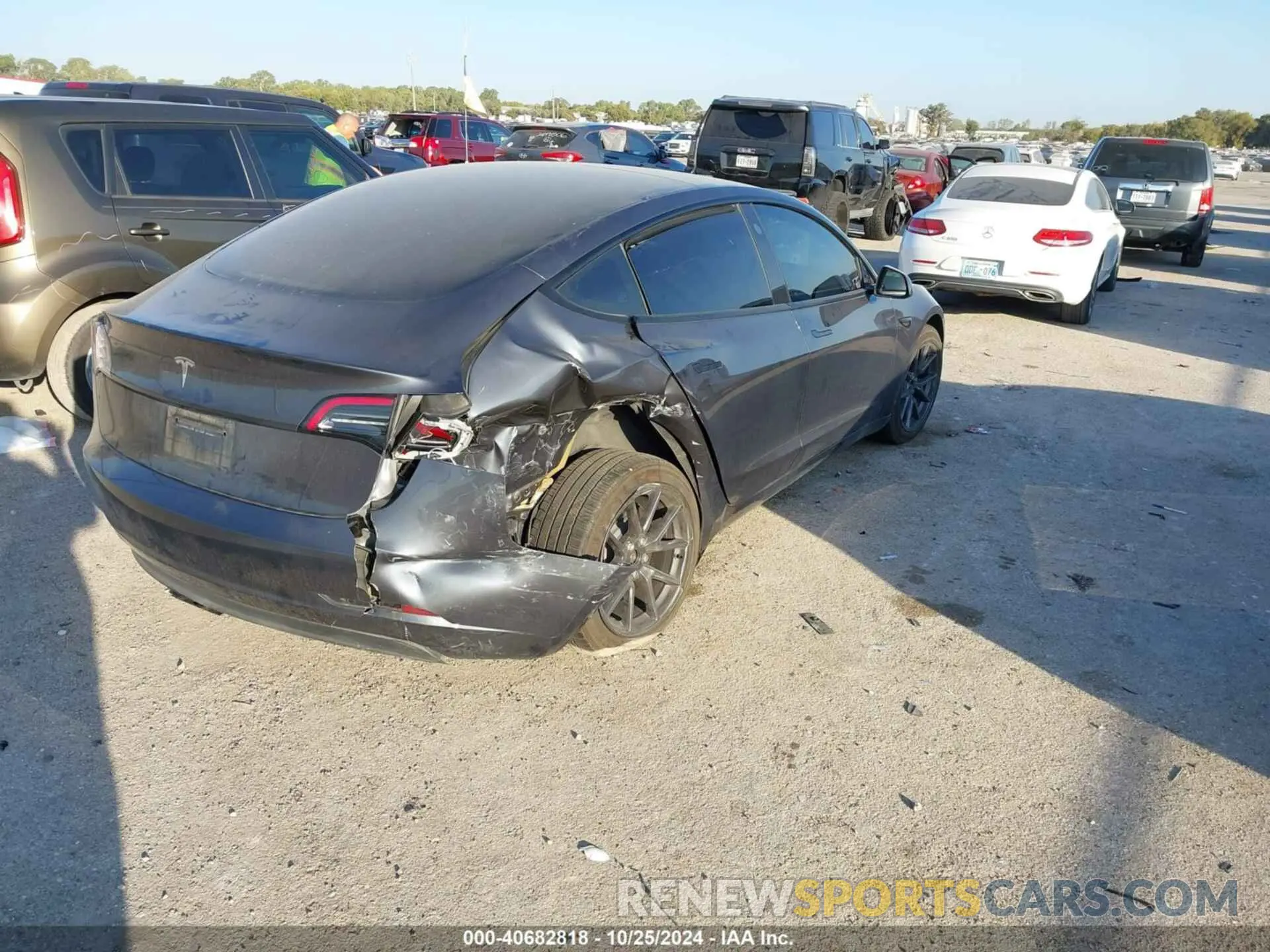 4 Photograph of a damaged car 5YJ3E1EA4PF649740 TESLA MODEL 3 2023