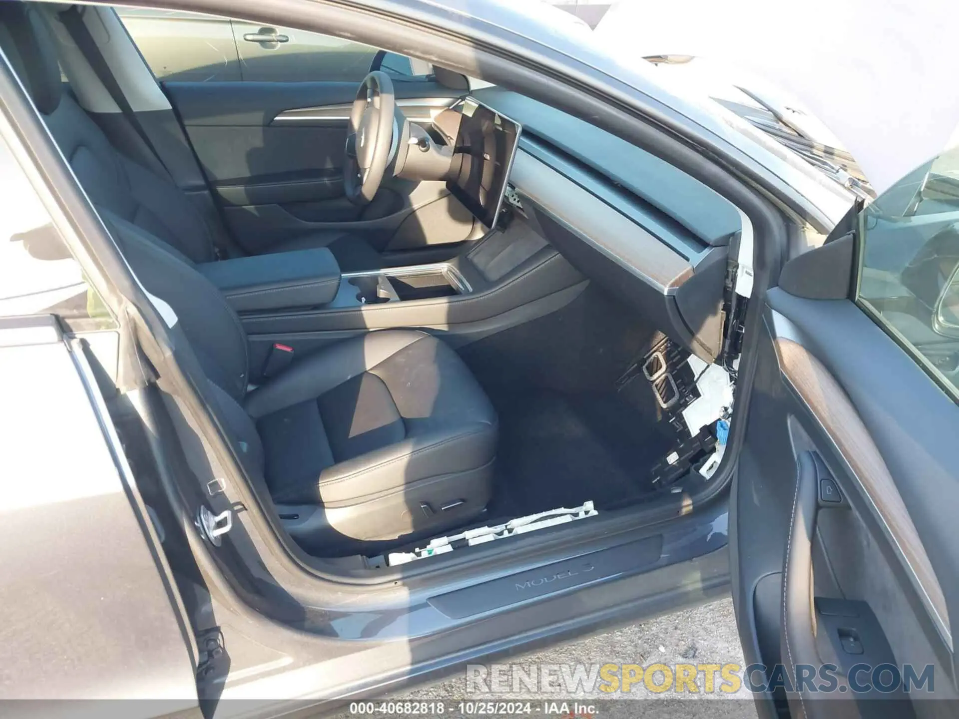 5 Photograph of a damaged car 5YJ3E1EA4PF649740 TESLA MODEL 3 2023