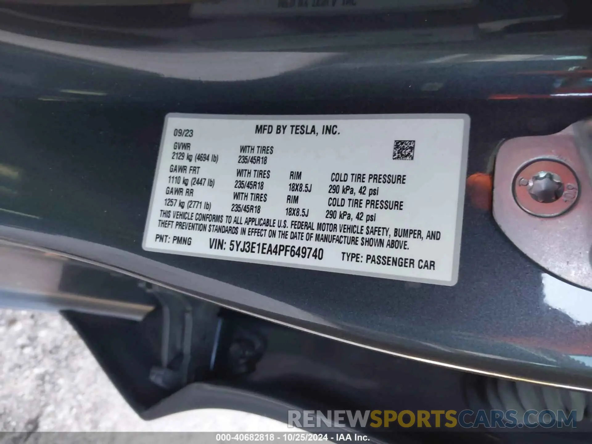9 Photograph of a damaged car 5YJ3E1EA4PF649740 TESLA MODEL 3 2023
