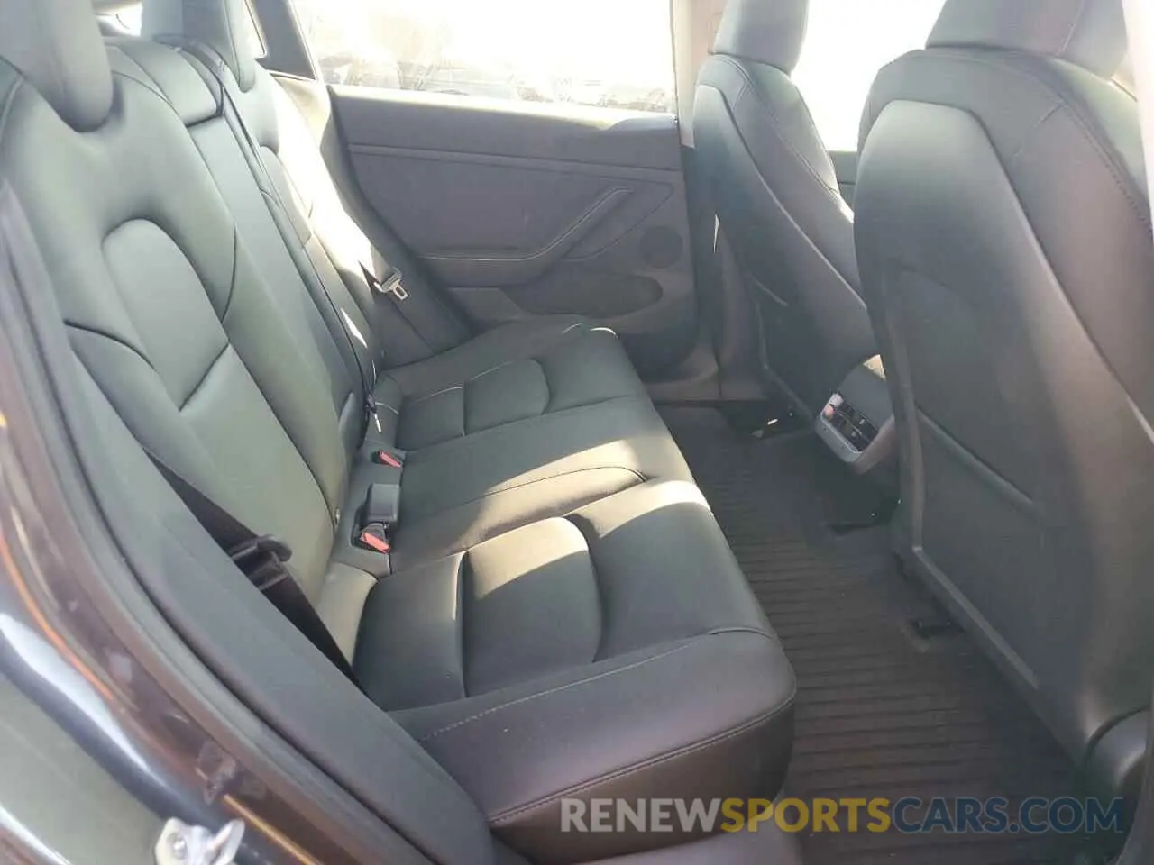 10 Photograph of a damaged car 5YJ3E1EA4PF653870 TESLA MODEL 3 2023