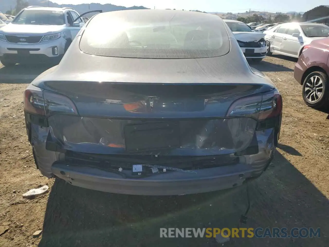 6 Photograph of a damaged car 5YJ3E1EA4PF653870 TESLA MODEL 3 2023