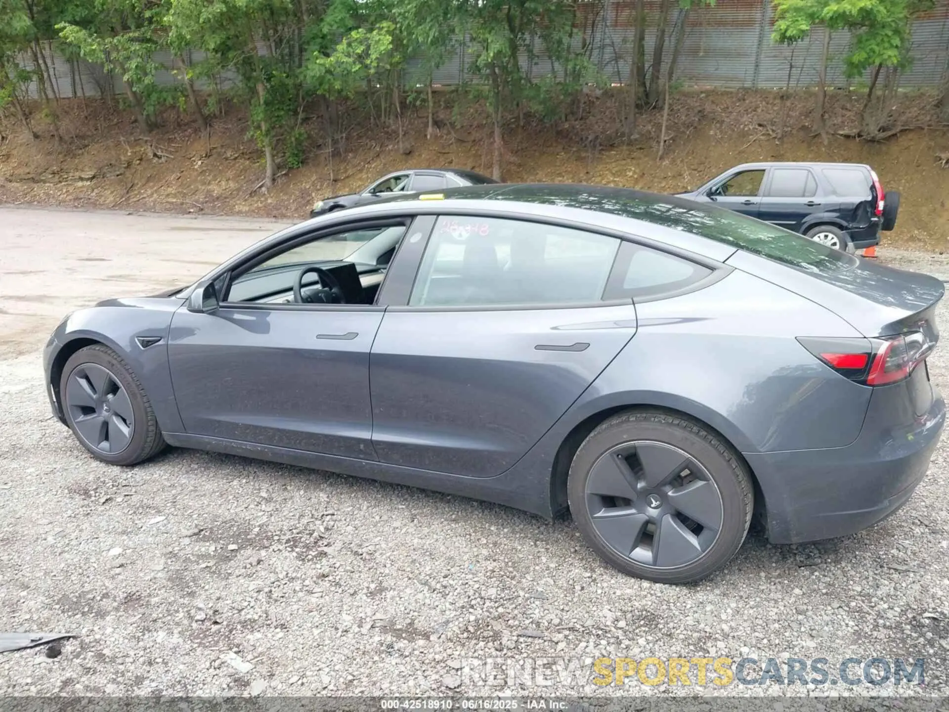 15 Photograph of a damaged car 5YJ3E1EA4PF657112 TESLA MODEL 3 2023