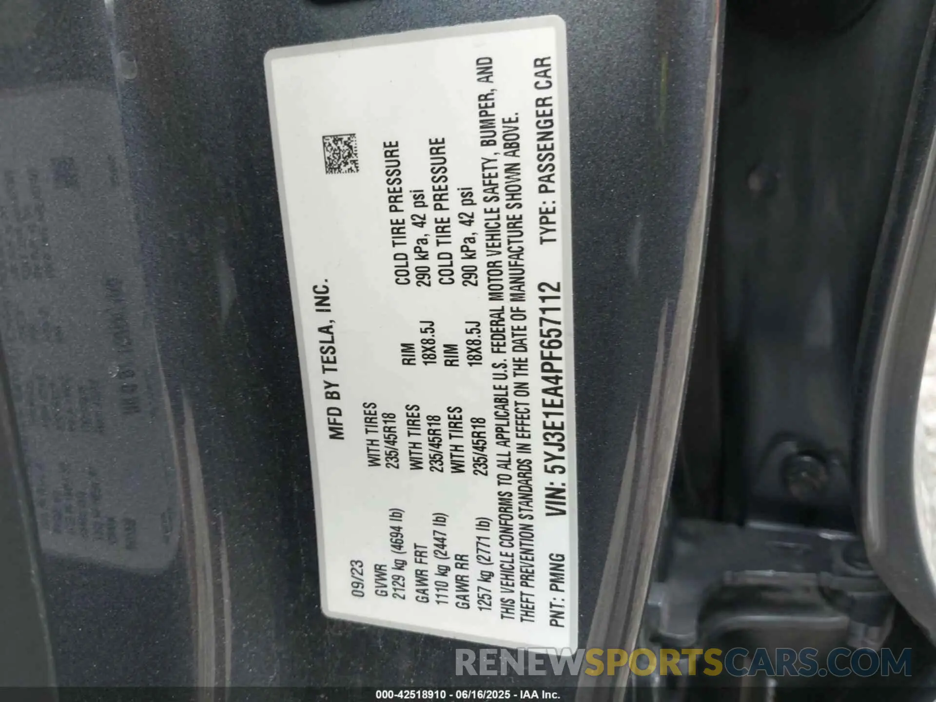 9 Photograph of a damaged car 5YJ3E1EA4PF657112 TESLA MODEL 3 2023