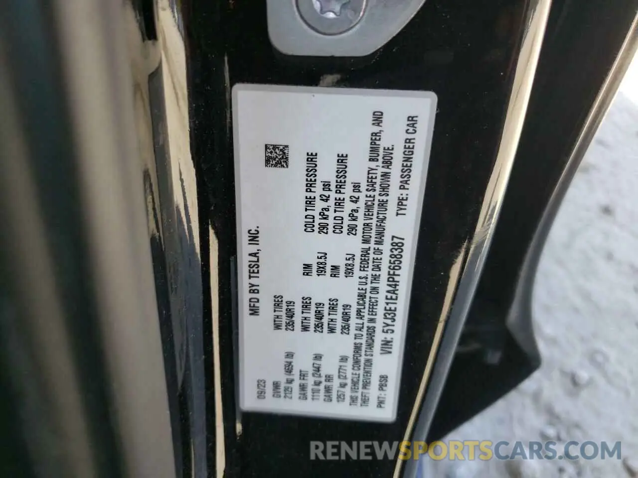 12 Photograph of a damaged car 5YJ3E1EA4PF658387 TESLA MODEL 3 2023