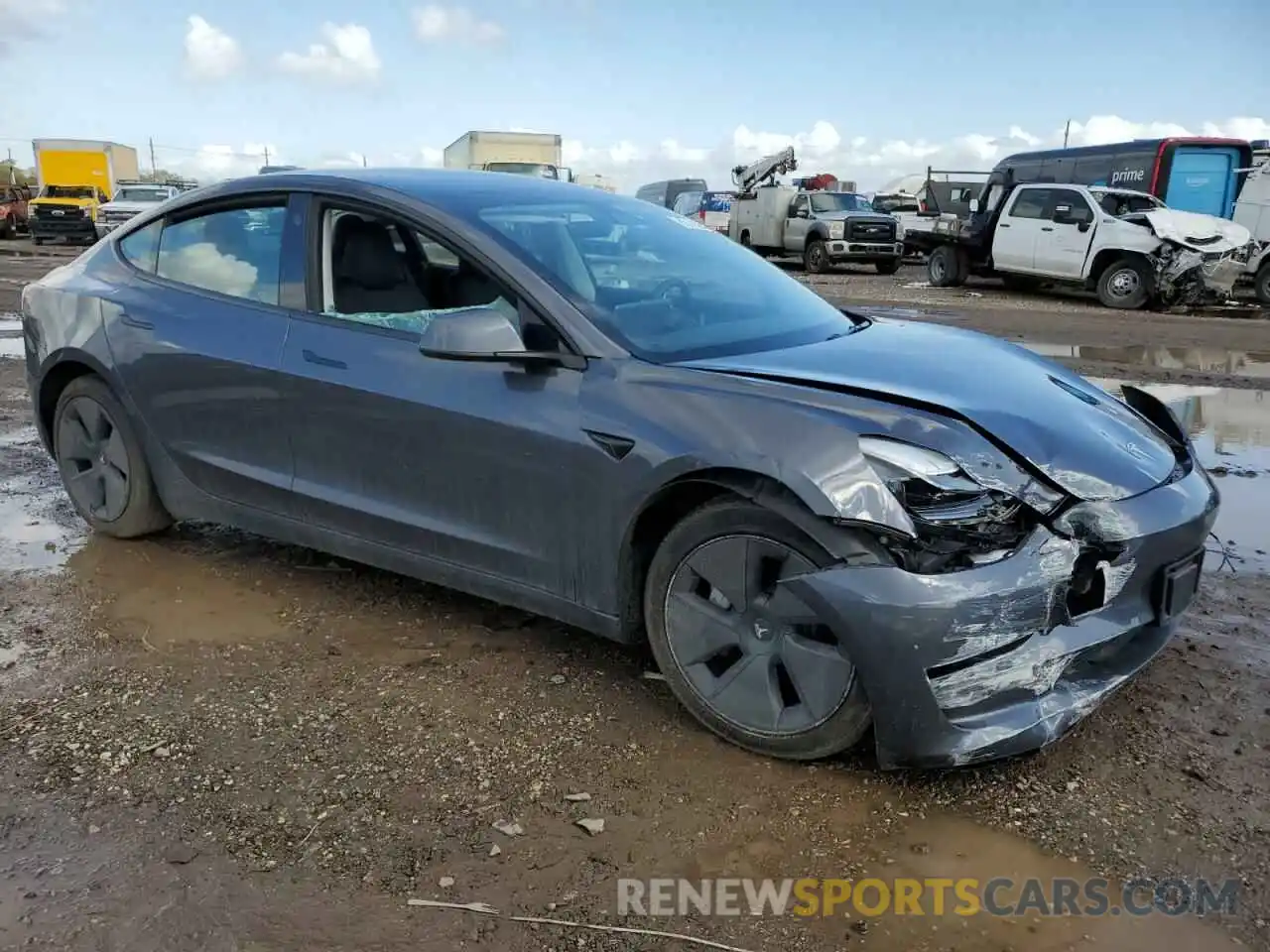 4 Photograph of a damaged car 5YJ3E1EA4PF678719 TESLA MODEL 3 2023