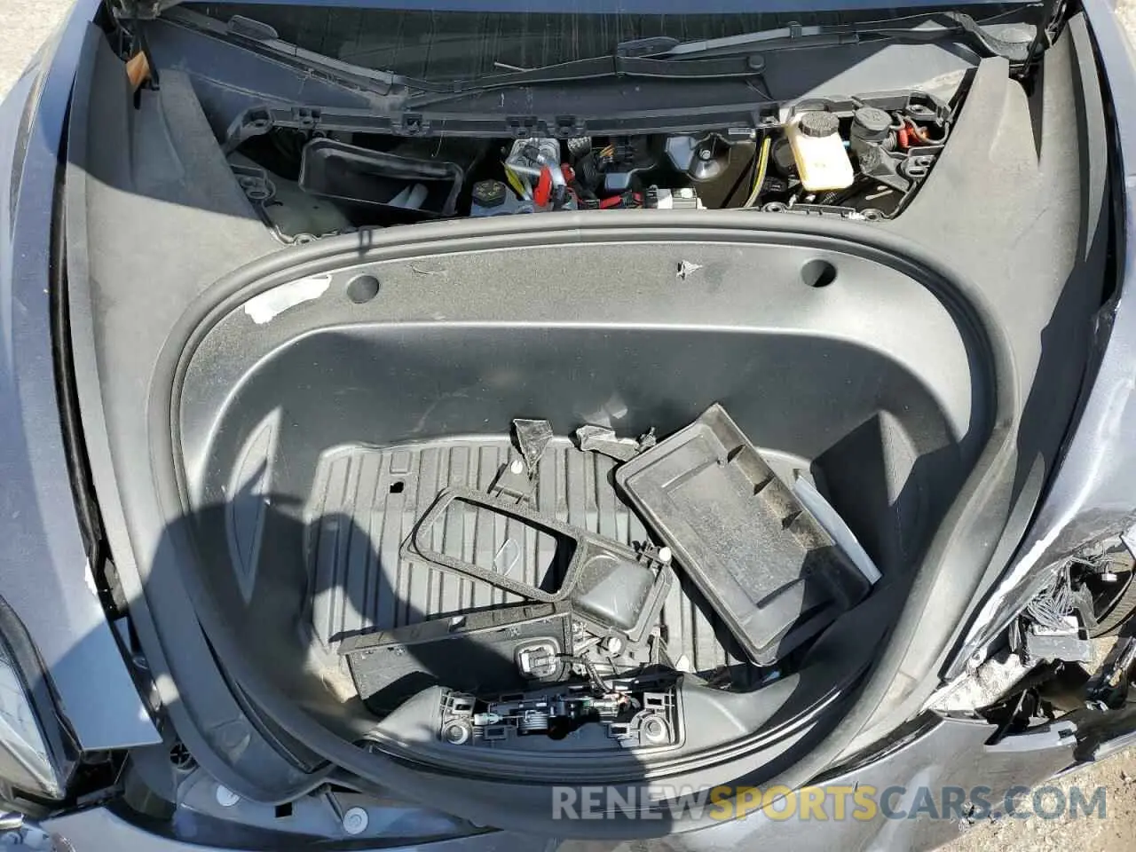 12 Photograph of a damaged car 5YJ3E1EA4PF683709 TESLA MODEL 3 2023