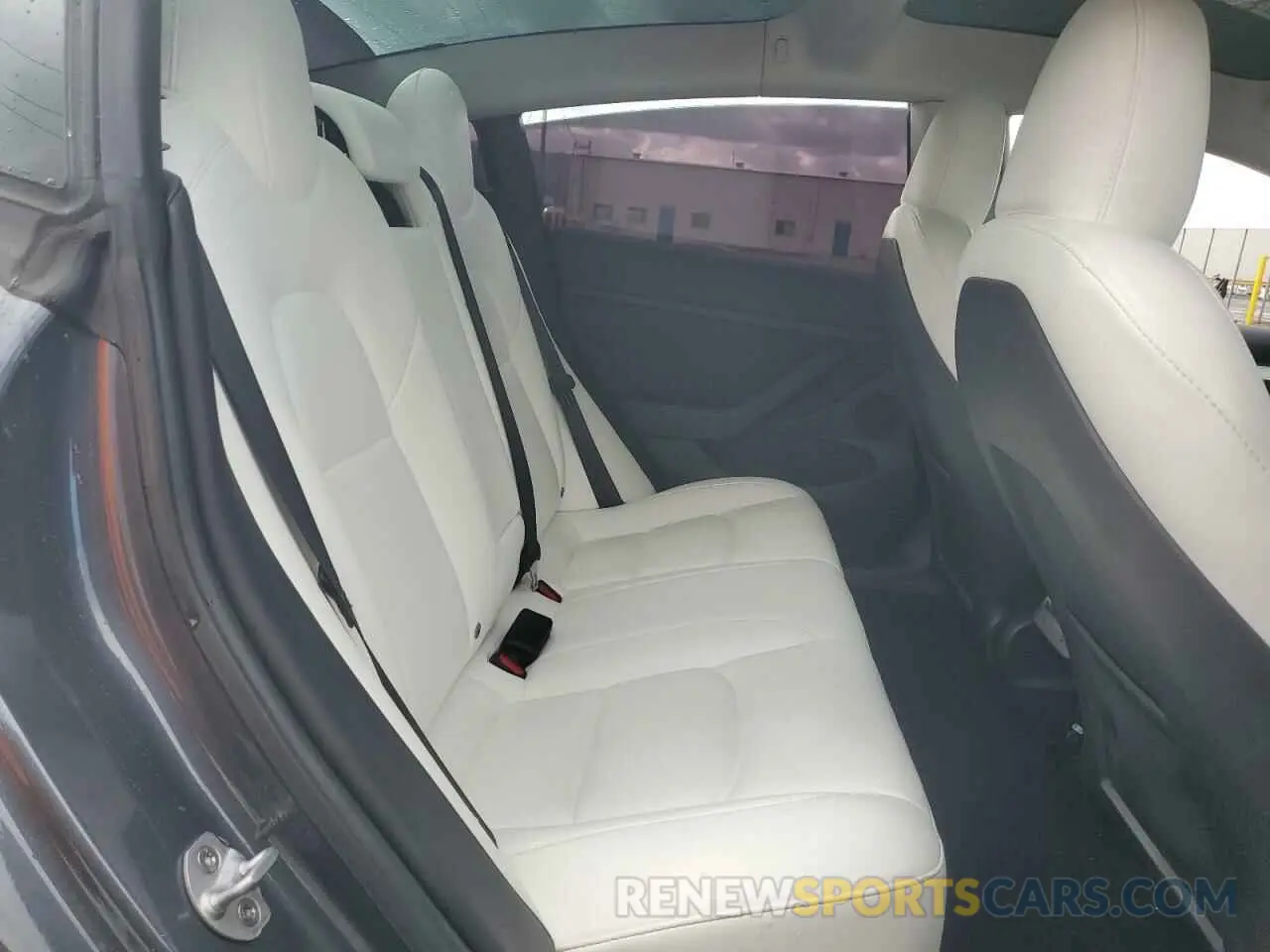 10 Photograph of a damaged car 5YJ3E1EA4PF687162 TESLA MODEL 3 2023