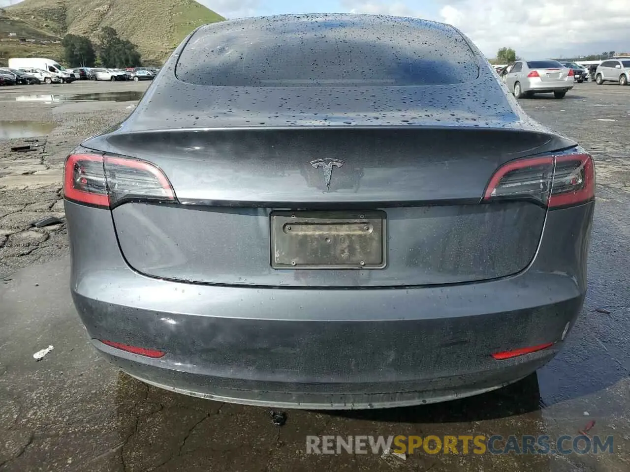 6 Photograph of a damaged car 5YJ3E1EA4PF687162 TESLA MODEL 3 2023