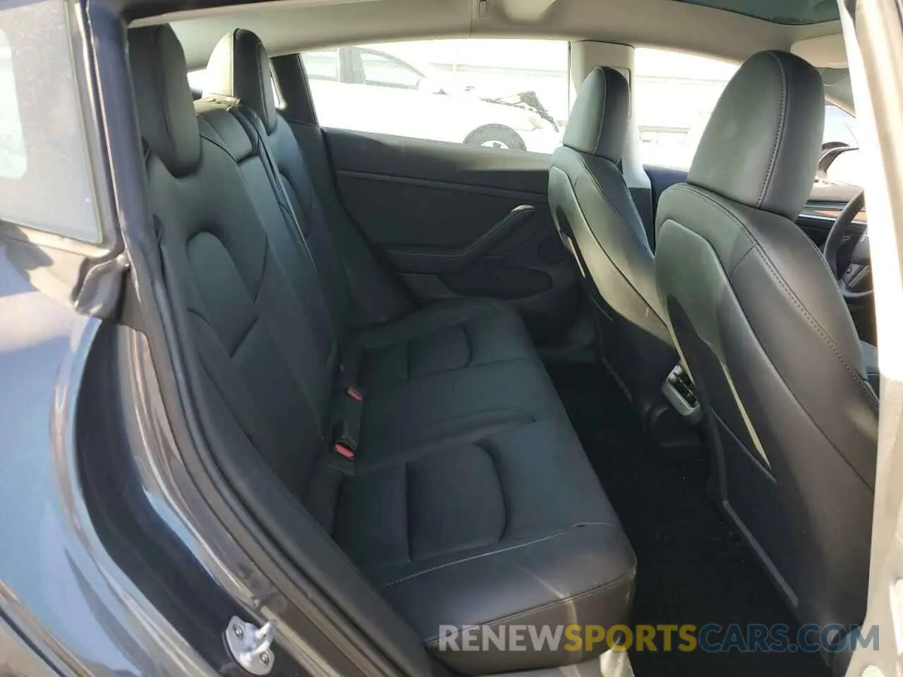 10 Photograph of a damaged car 5YJ3E1EA4PF708866 TESLA MODEL 3 2023