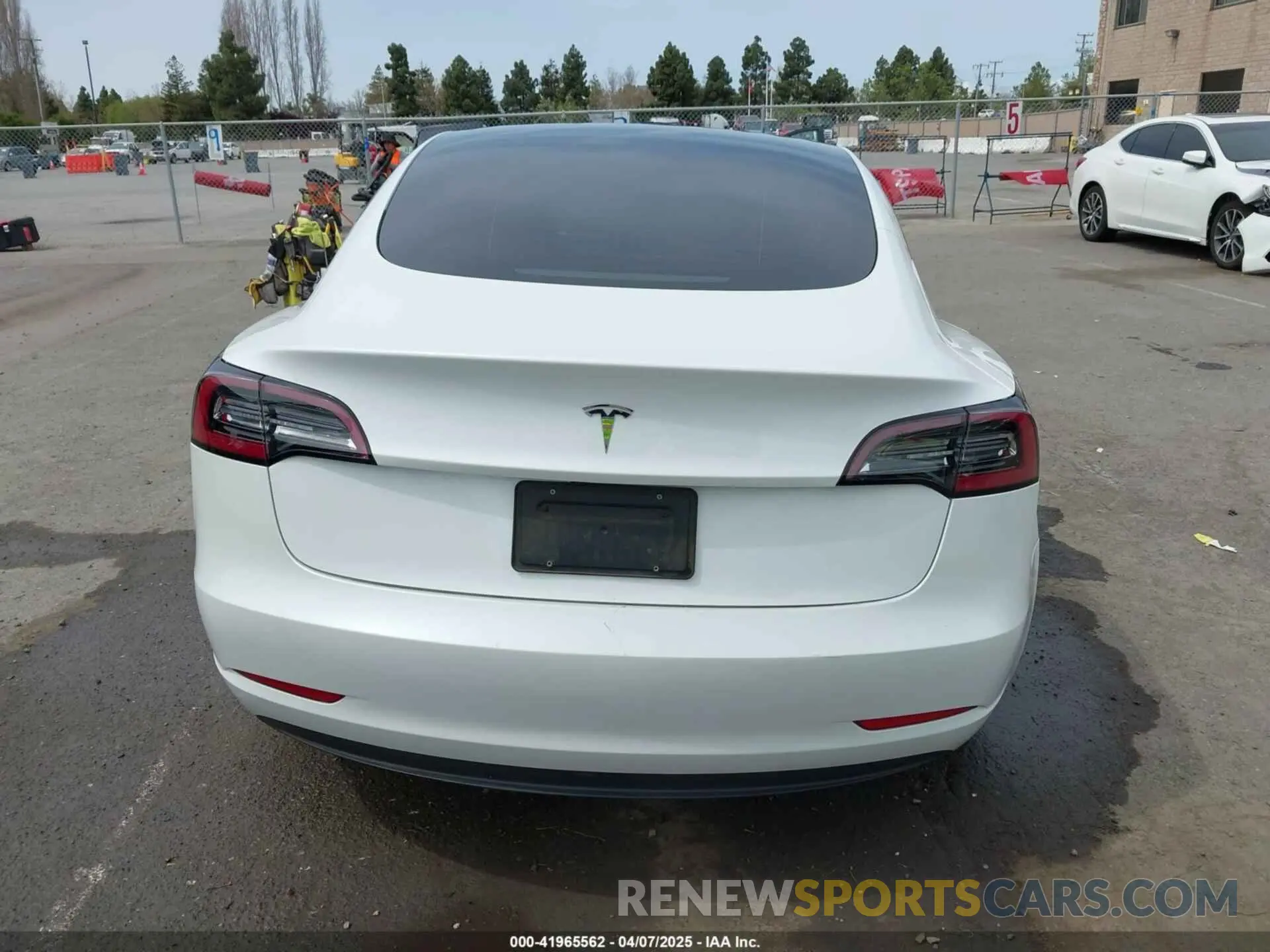 15 Photograph of a damaged car 5YJ3E1EA5PF383595 TESLA MODEL 3 2023