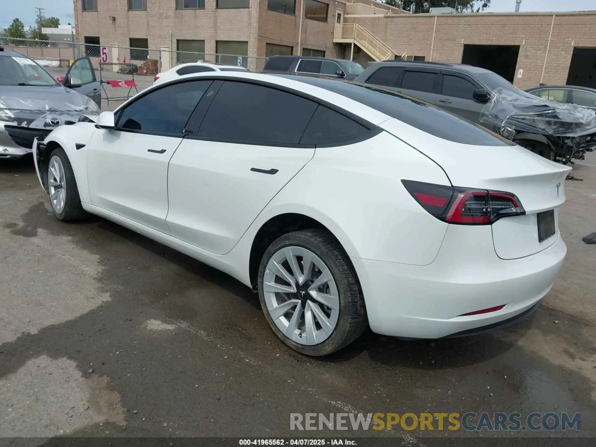 3 Photograph of a damaged car 5YJ3E1EA5PF383595 TESLA MODEL 3 2023