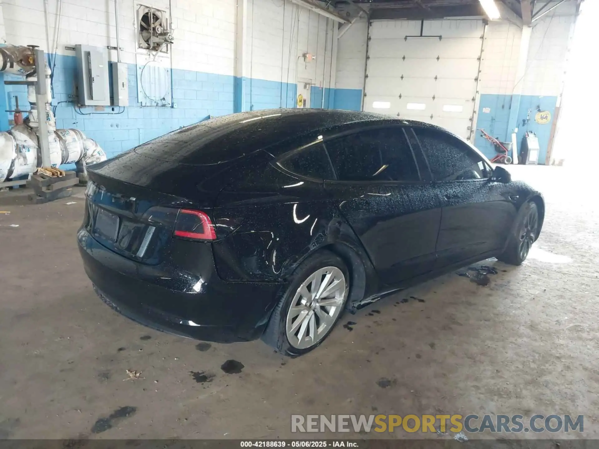 4 Photograph of a damaged car 5YJ3E1EA5PF396413 TESLA MODEL 3 2023