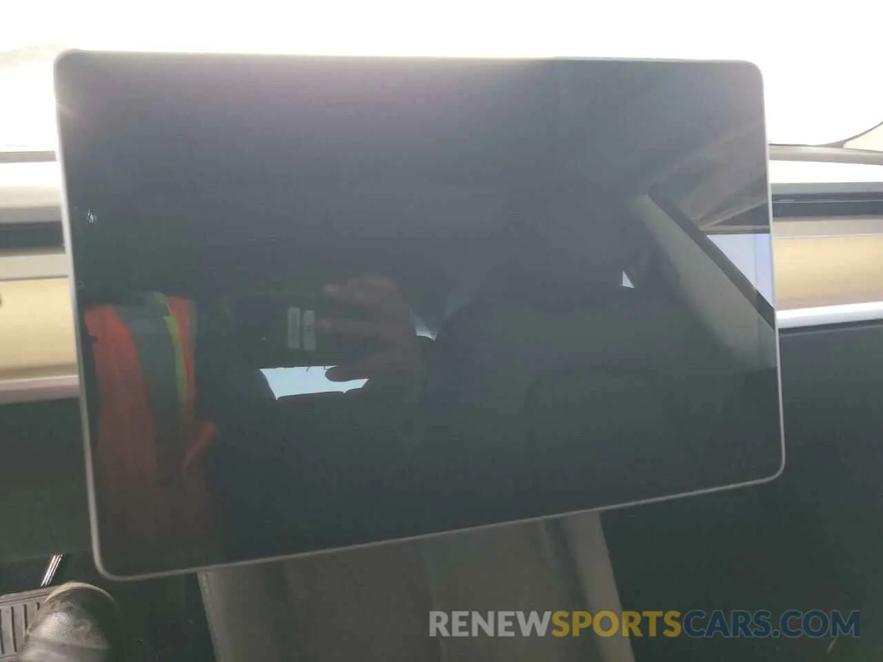 9 Photograph of a damaged car 5YJ3E1EA5PF400282 TESLA MODEL 3 2023