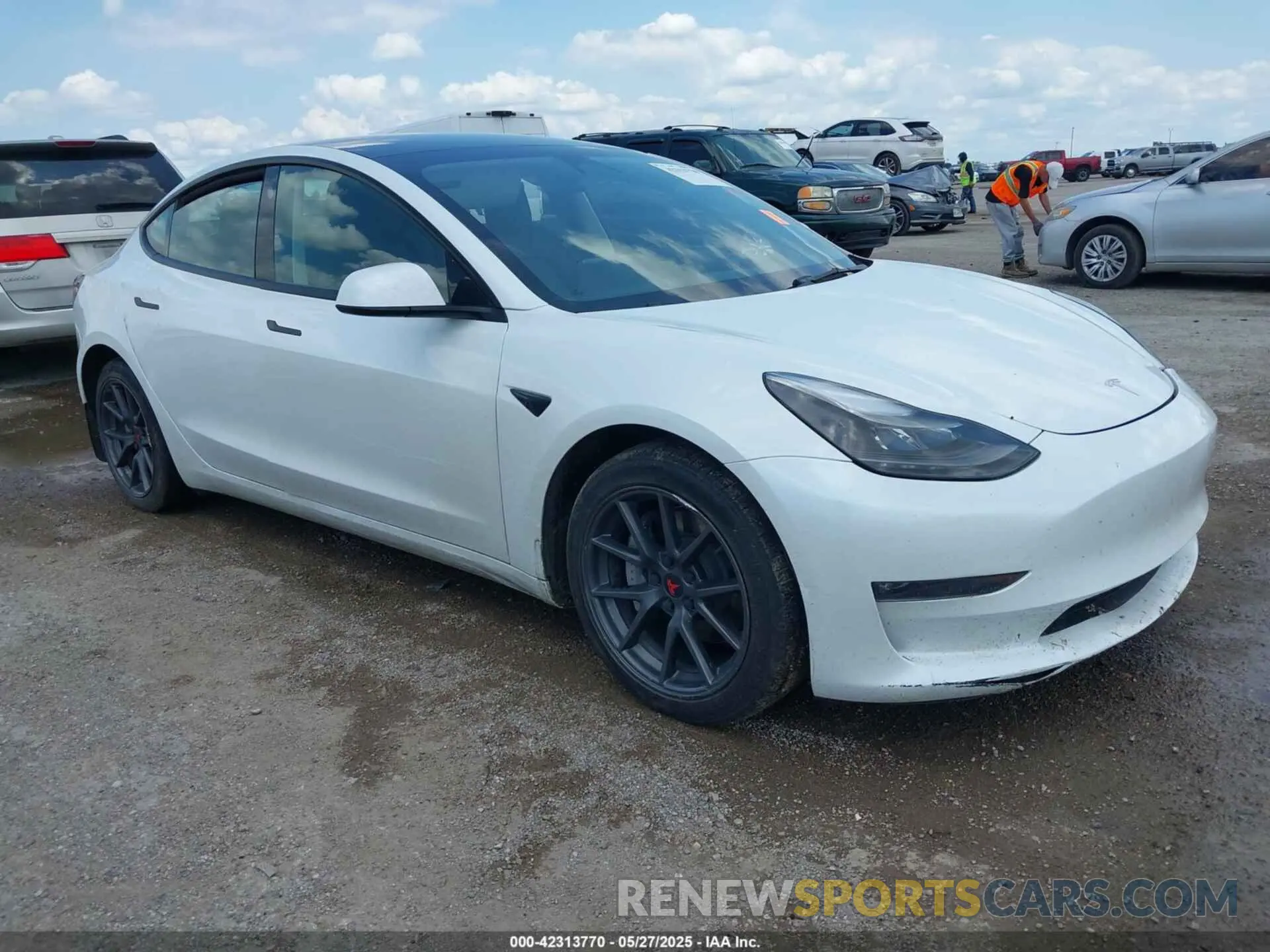 1 Photograph of a damaged car 5YJ3E1EA5PF407054 TESLA MODEL 3 2023