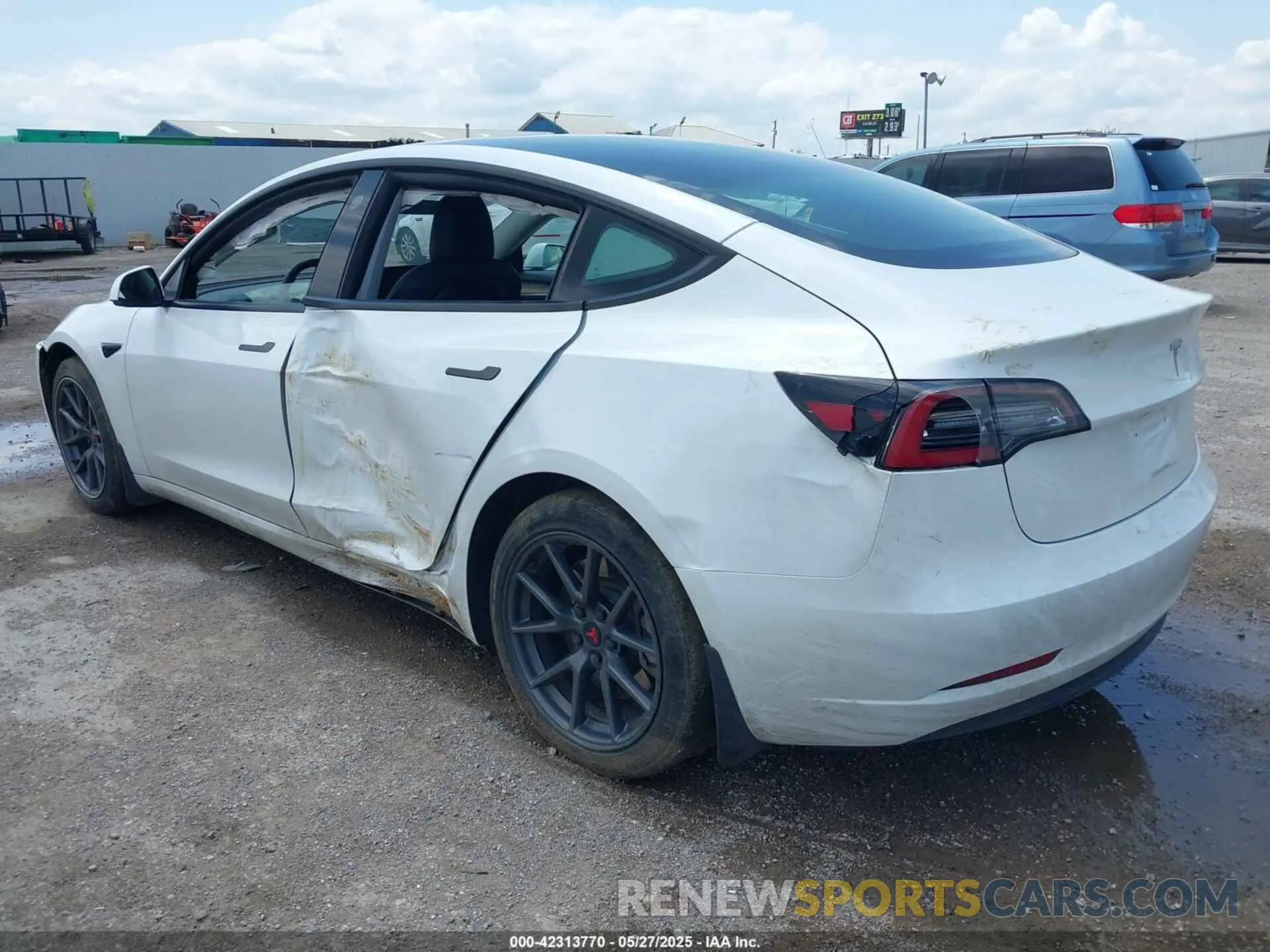 3 Photograph of a damaged car 5YJ3E1EA5PF407054 TESLA MODEL 3 2023