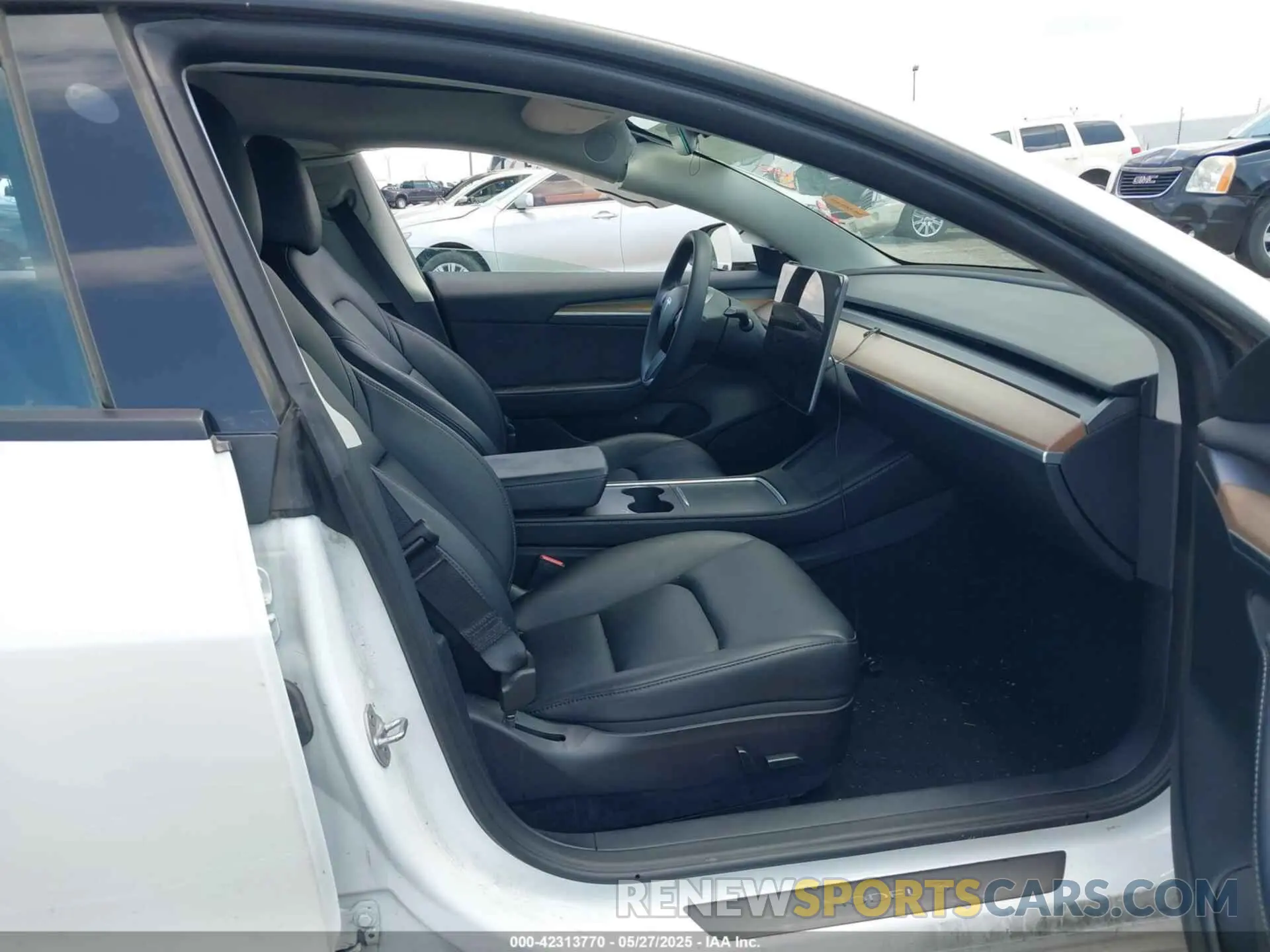 5 Photograph of a damaged car 5YJ3E1EA5PF407054 TESLA MODEL 3 2023
