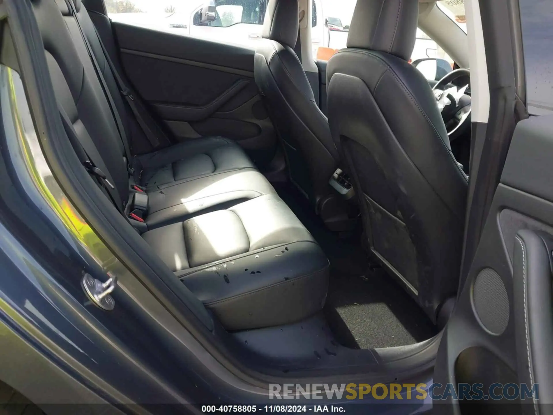 8 Photograph of a damaged car 5YJ3E1EA5PF407992 TESLA MODEL 3 2023