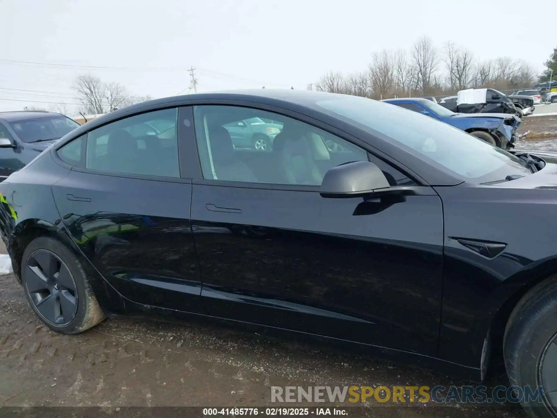 14 Photograph of a damaged car 5YJ3E1EA5PF452558 TESLA MODEL 3 2023