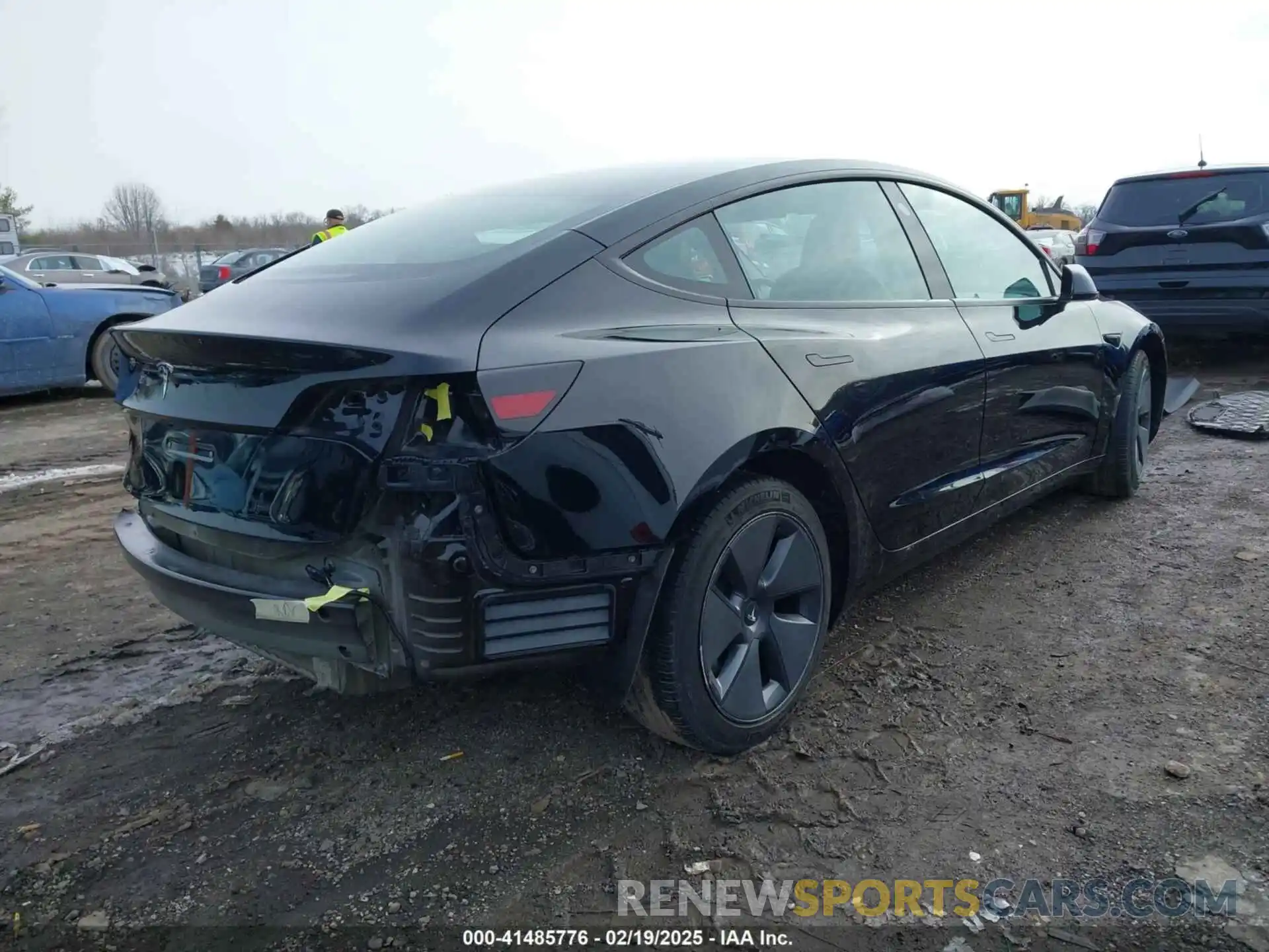 4 Photograph of a damaged car 5YJ3E1EA5PF452558 TESLA MODEL 3 2023