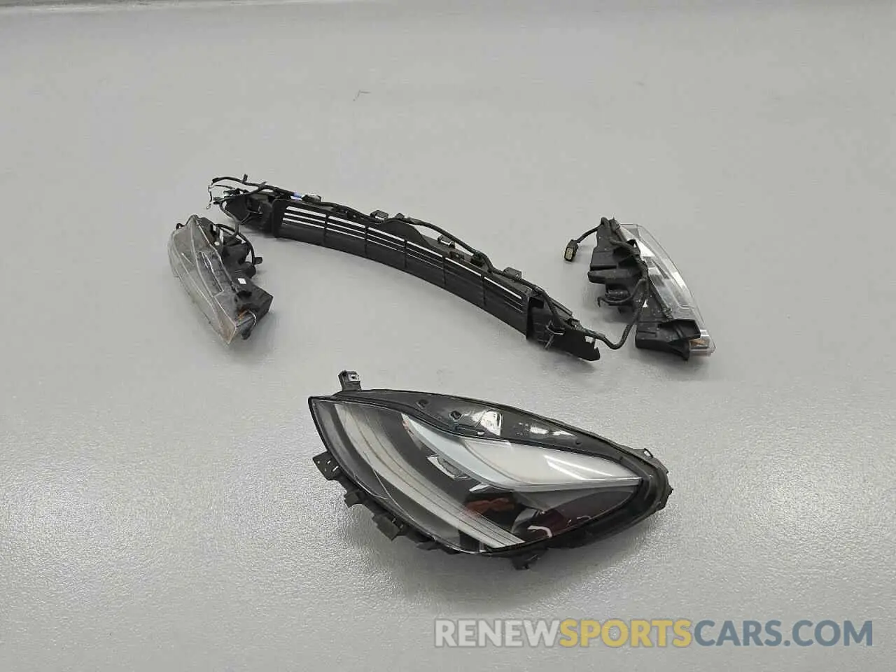 12 Photograph of a damaged car 5YJ3E1EA5PF453662 TESLA MODEL 3 2023