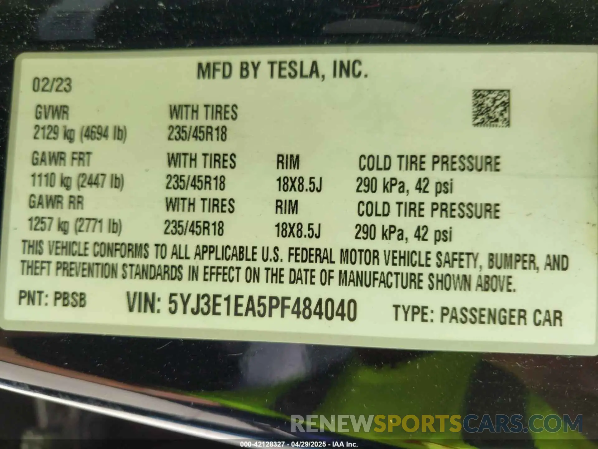 9 Photograph of a damaged car 5YJ3E1EA5PF484040 TESLA MODEL 3 2023