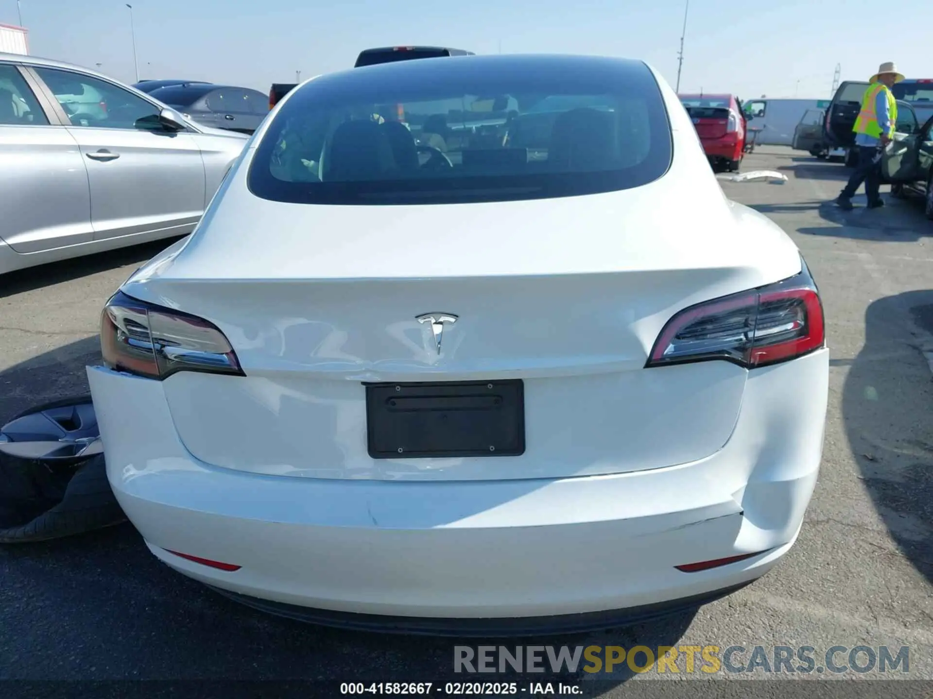 16 Photograph of a damaged car 5YJ3E1EA5PF487939 TESLA MODEL 3 2023
