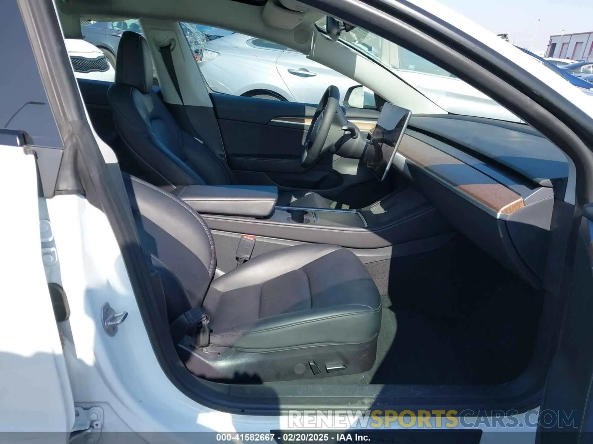 5 Photograph of a damaged car 5YJ3E1EA5PF487939 TESLA MODEL 3 2023