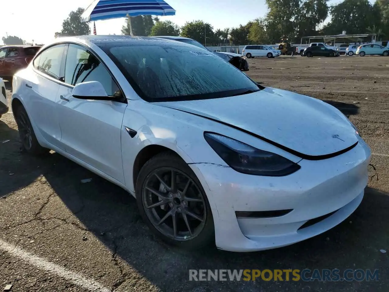 4 Photograph of a damaged car 5YJ3E1EA5PF488637 TESLA MODEL 3 2023