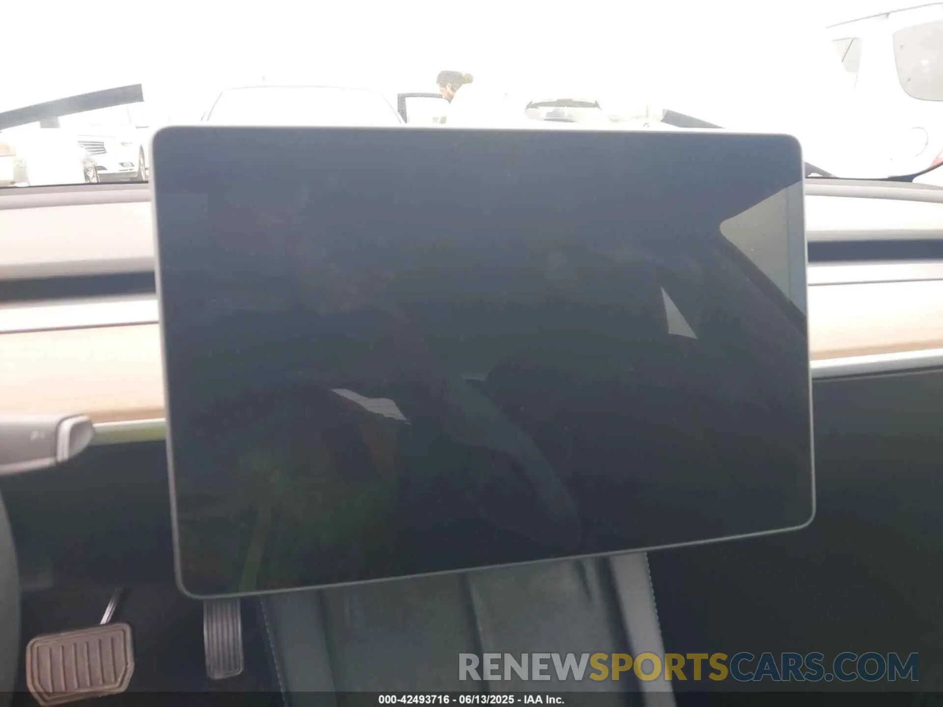 17 Photograph of a damaged car 5YJ3E1EA5PF496902 TESLA MODEL 3 2023