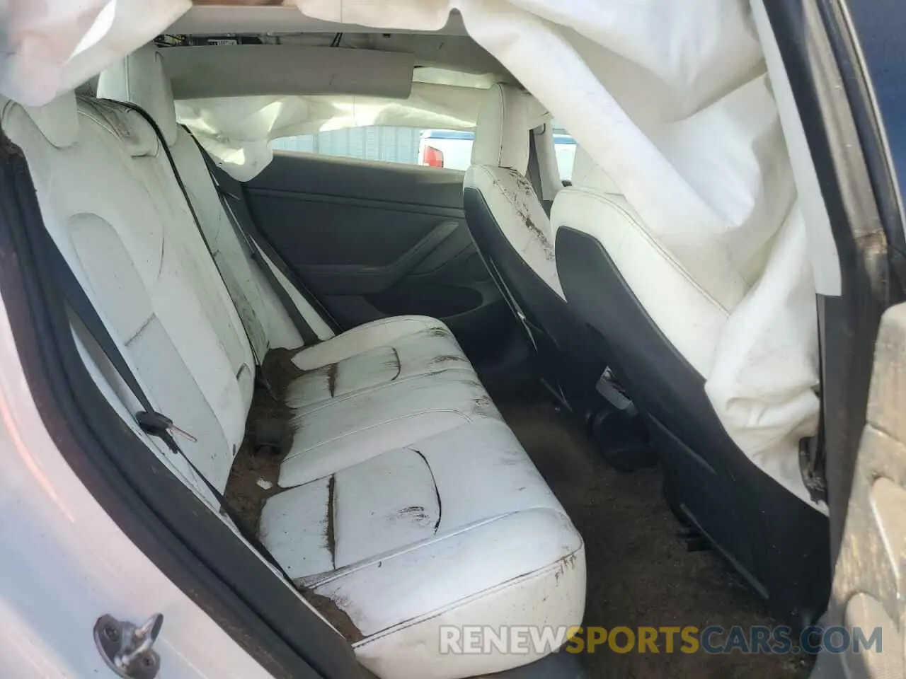 10 Photograph of a damaged car 5YJ3E1EA5PF497788 TESLA MODEL 3 2023