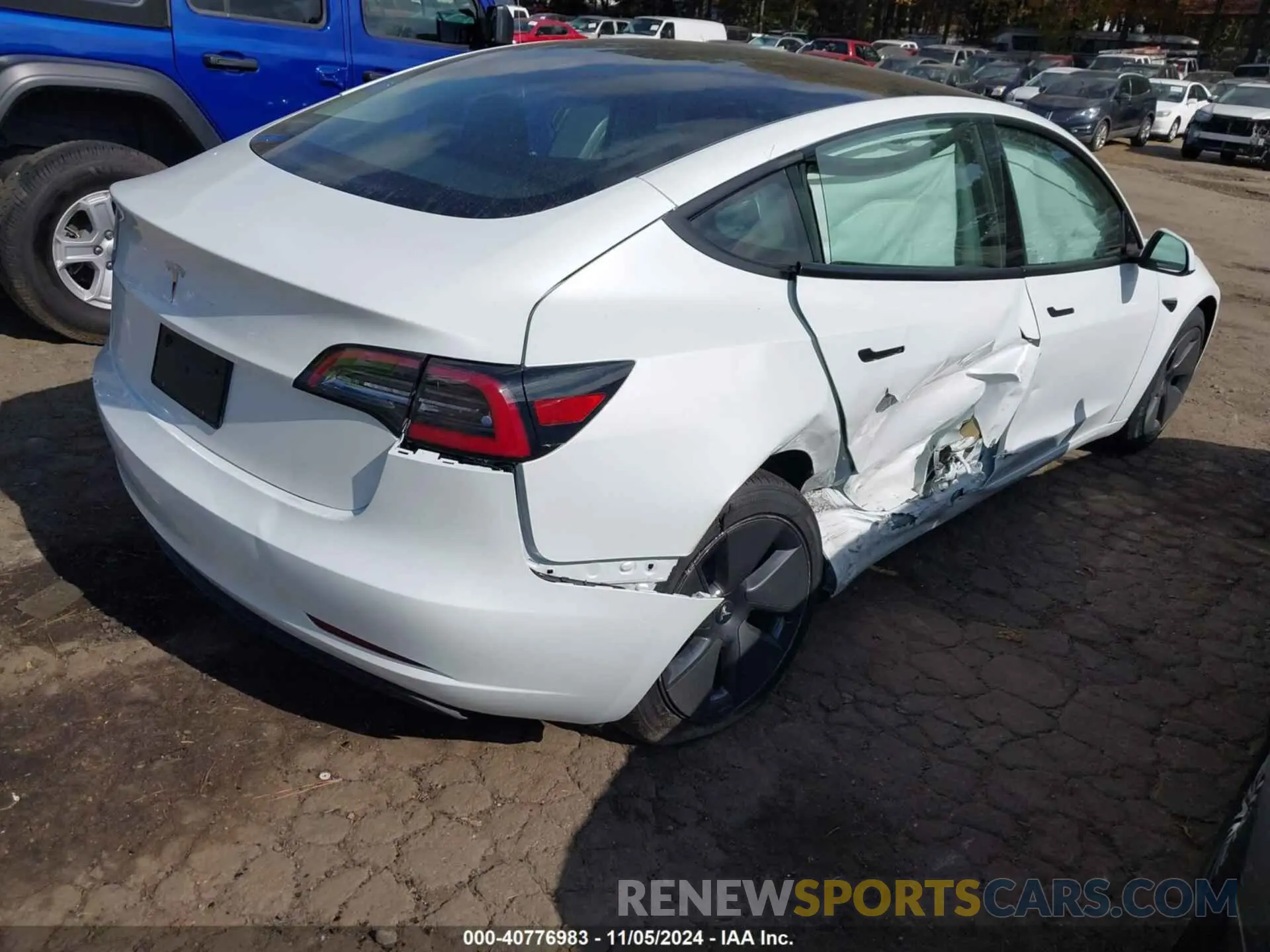 4 Photograph of a damaged car 5YJ3E1EA5PF546696 TESLA MODEL 3 2023