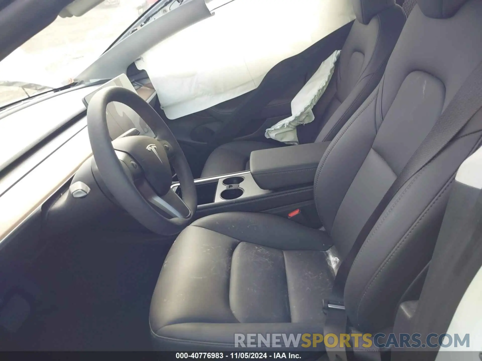 5 Photograph of a damaged car 5YJ3E1EA5PF546696 TESLA MODEL 3 2023