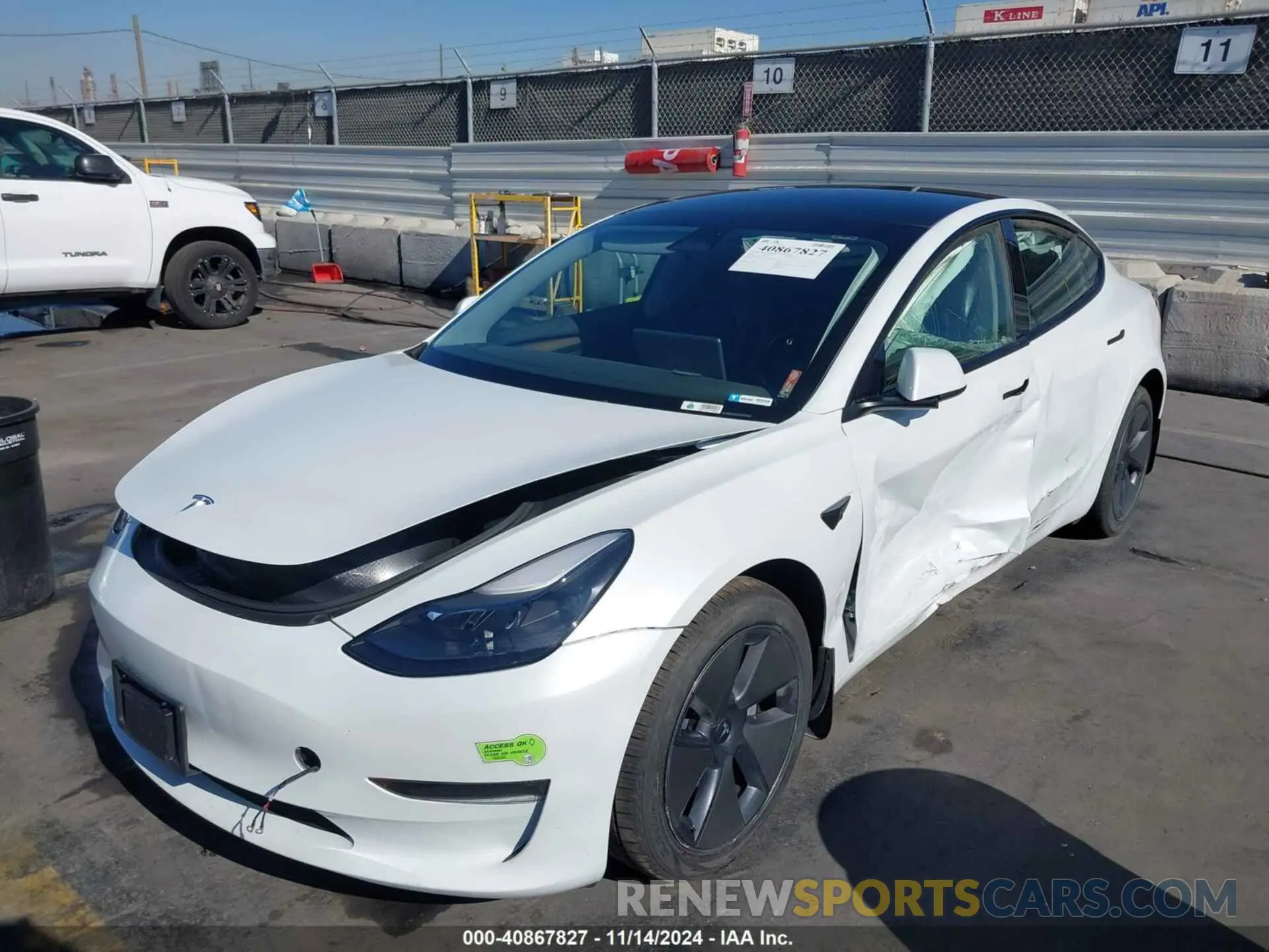 2 Photograph of a damaged car 5YJ3E1EA5PF548027 TESLA MODEL 3 2023