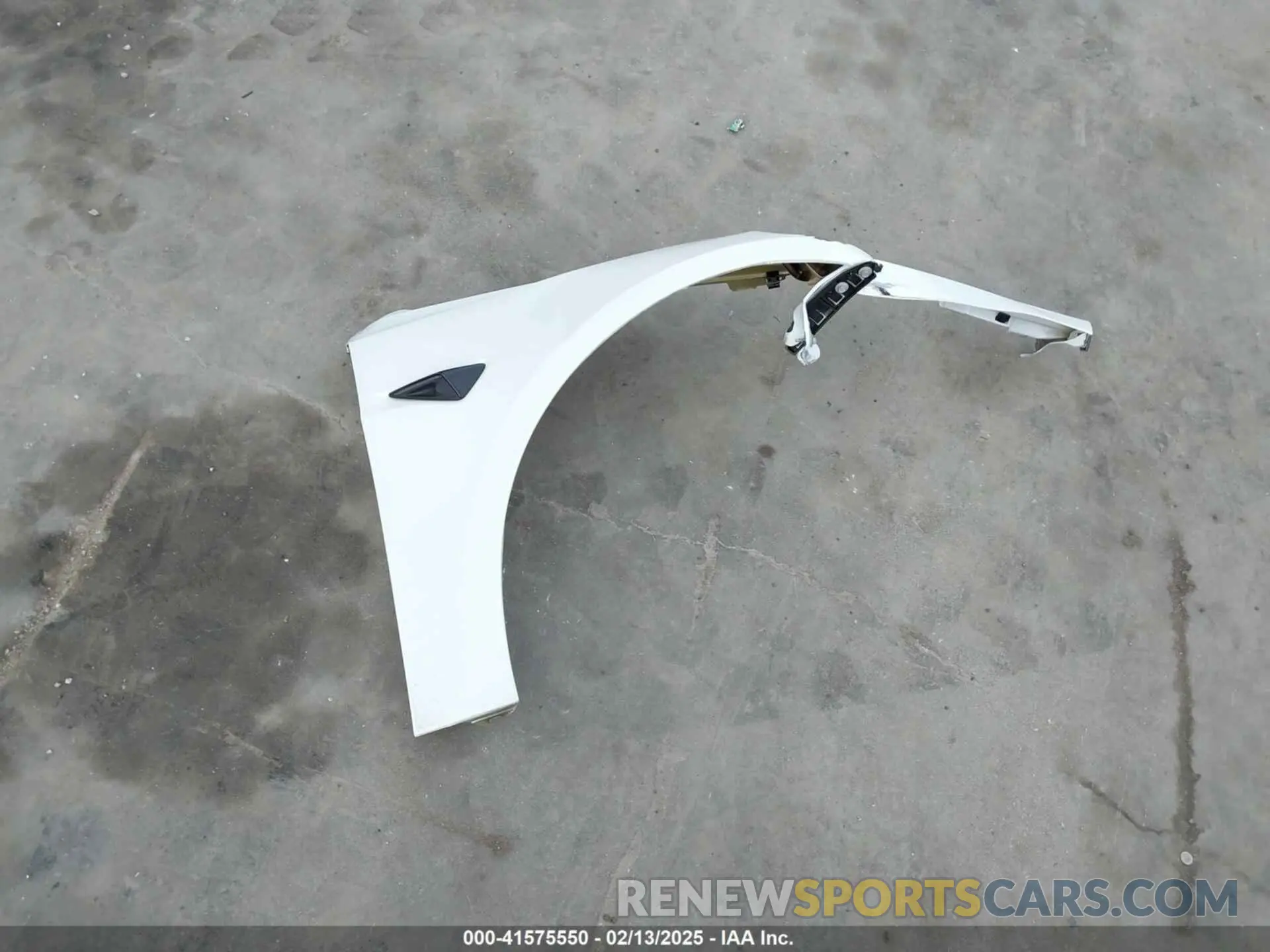 11 Photograph of a damaged car 5YJ3E1EA5PF550926 TESLA MODEL 3 2023