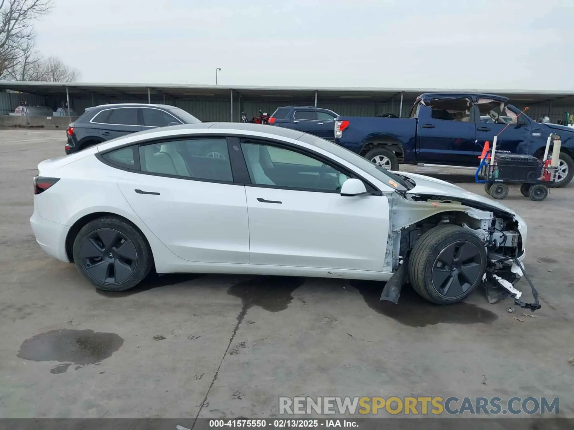 13 Photograph of a damaged car 5YJ3E1EA5PF550926 TESLA MODEL 3 2023