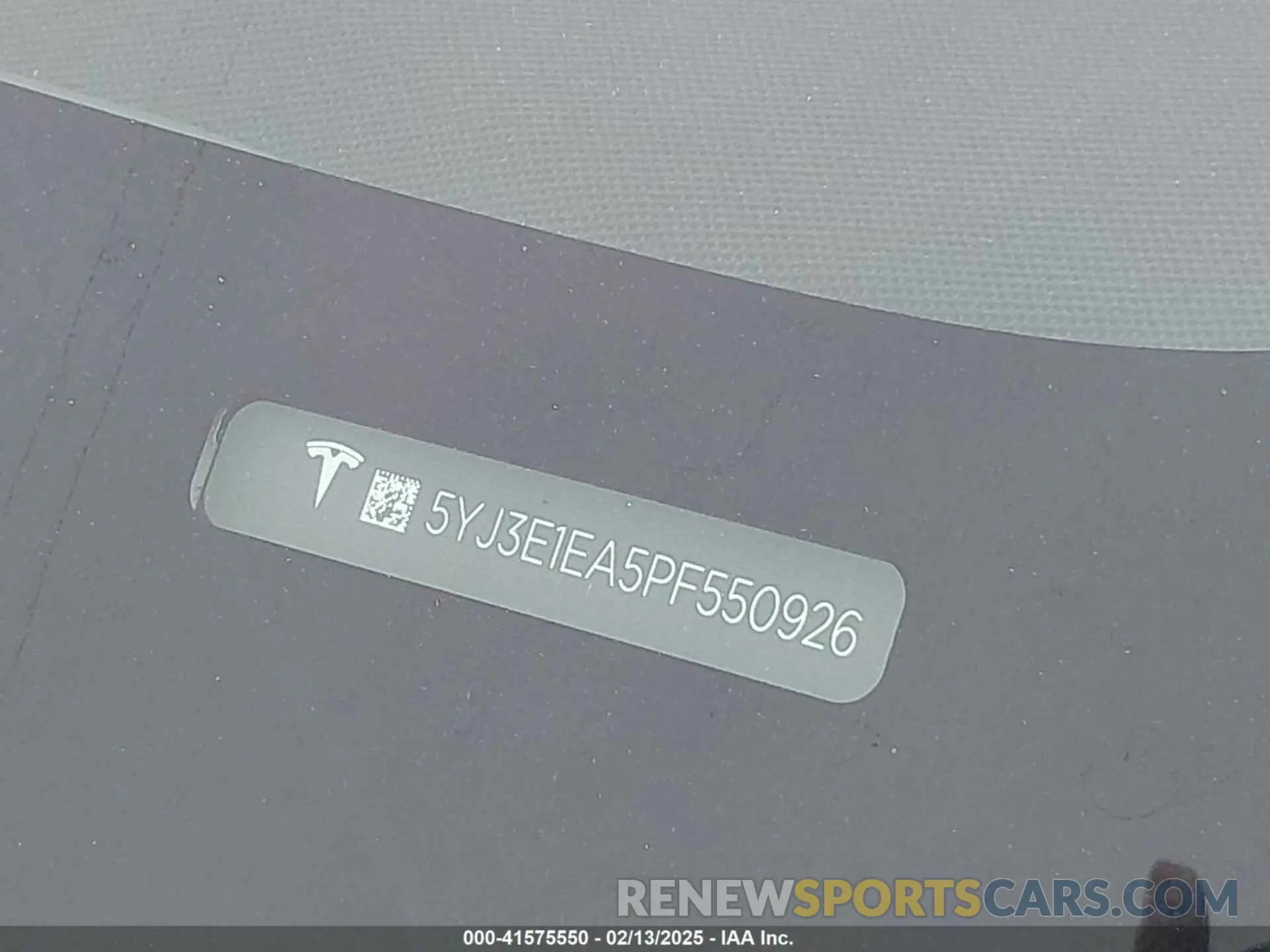 19 Photograph of a damaged car 5YJ3E1EA5PF550926 TESLA MODEL 3 2023