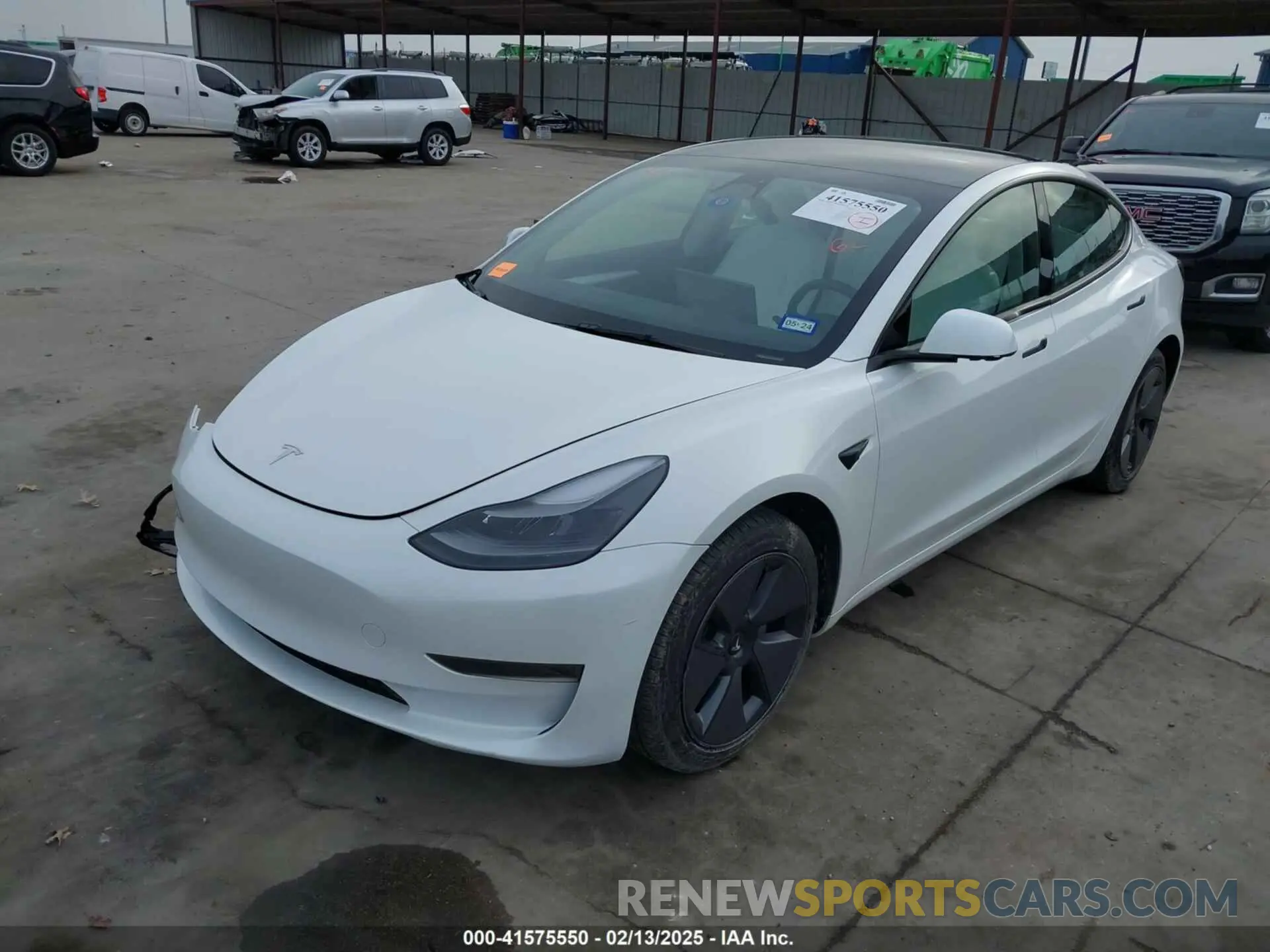 2 Photograph of a damaged car 5YJ3E1EA5PF550926 TESLA MODEL 3 2023