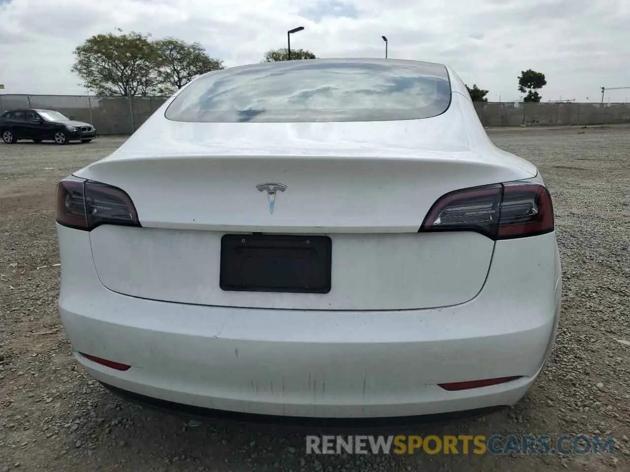 6 Photograph of a damaged car 5YJ3E1EA5PF552319 TESLA MODEL 3 2023