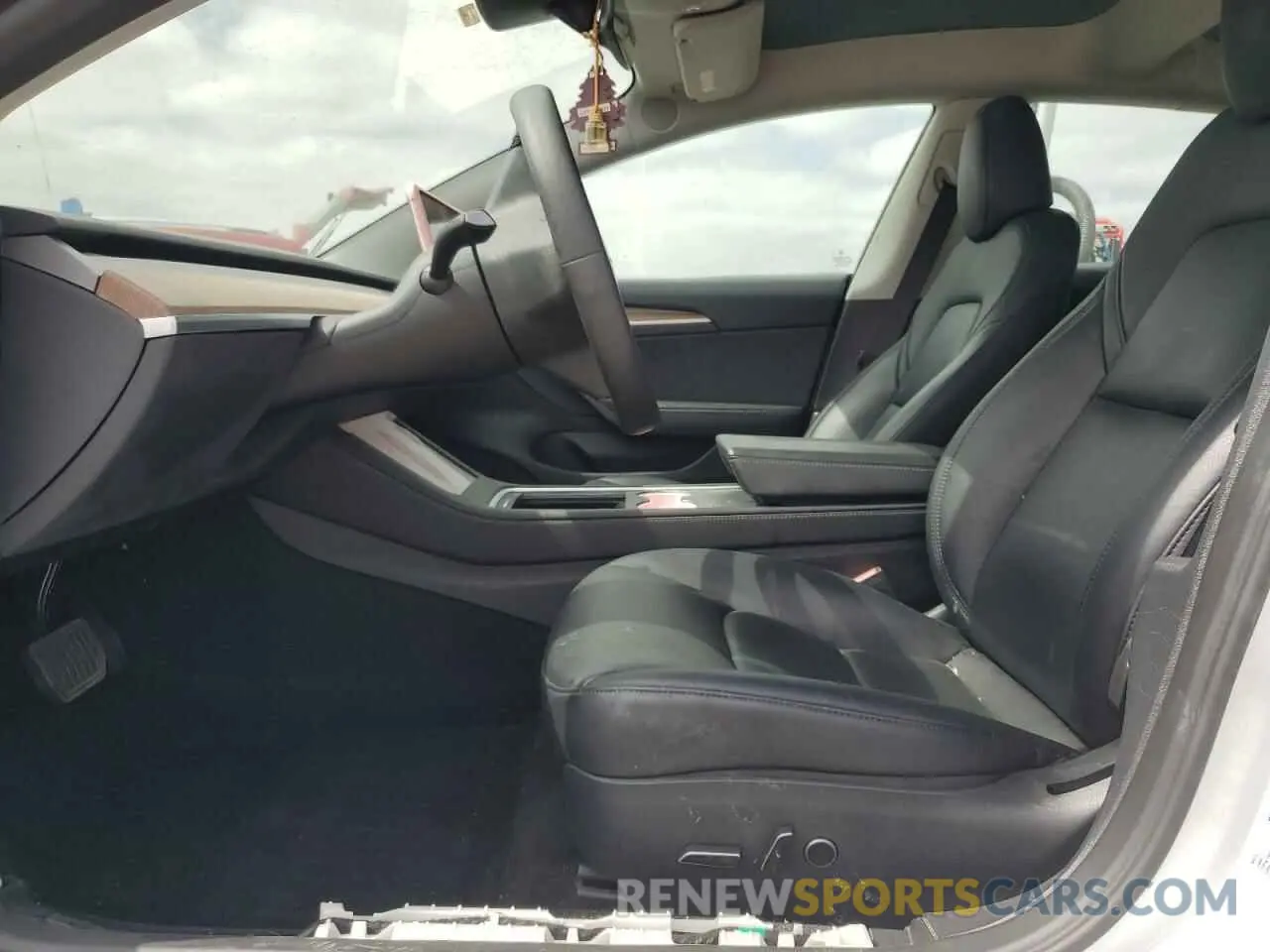 7 Photograph of a damaged car 5YJ3E1EA5PF552319 TESLA MODEL 3 2023