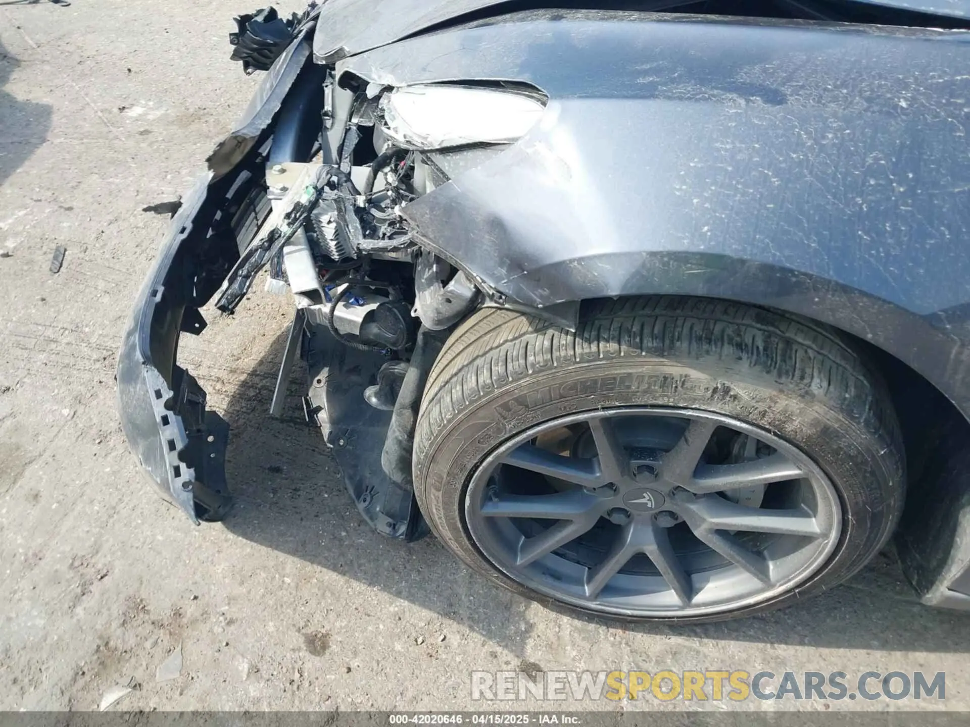 6 Photograph of a damaged car 5YJ3E1EA5PF552790 TESLA MODEL 3 2023