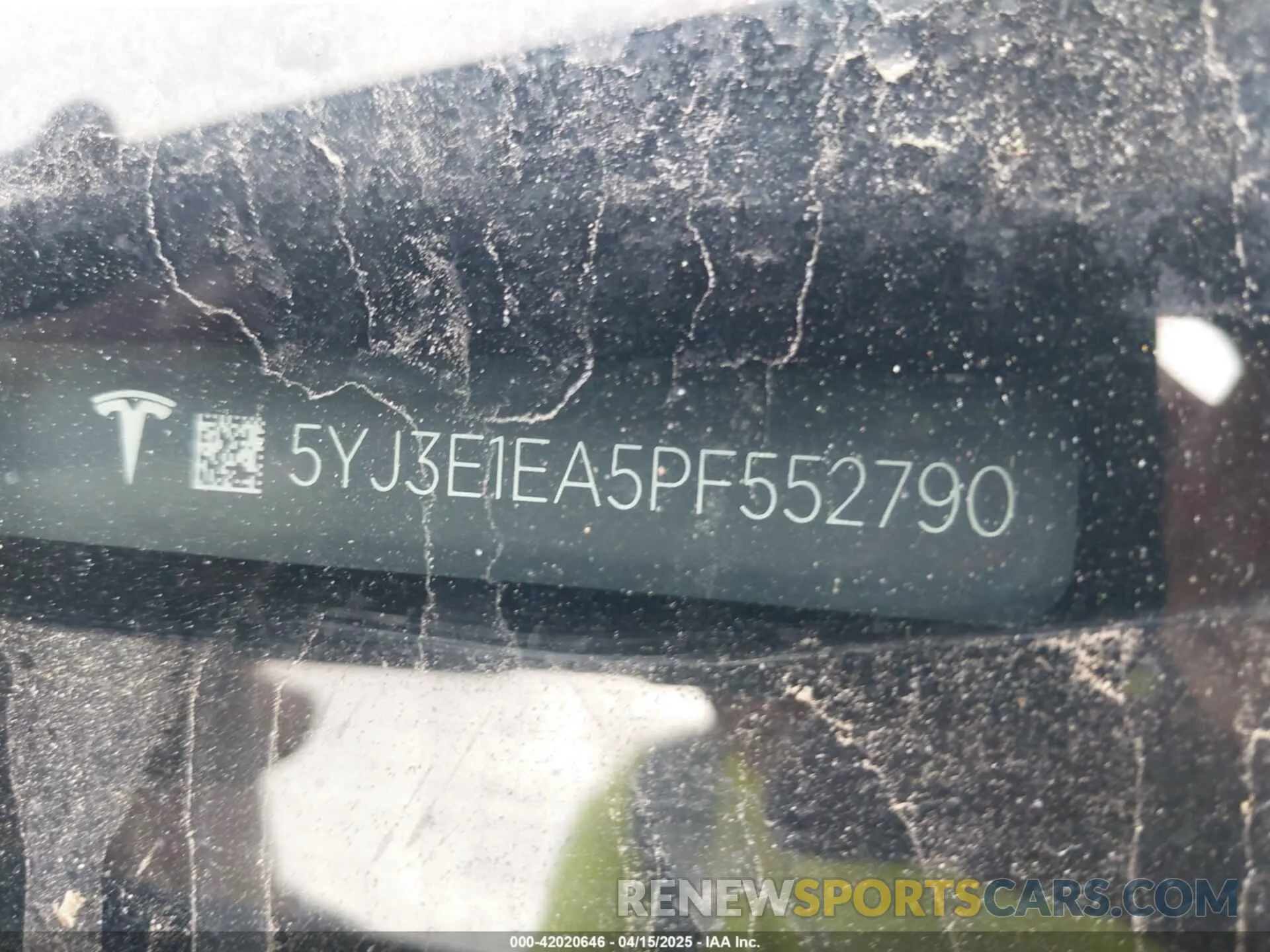 9 Photograph of a damaged car 5YJ3E1EA5PF552790 TESLA MODEL 3 2023