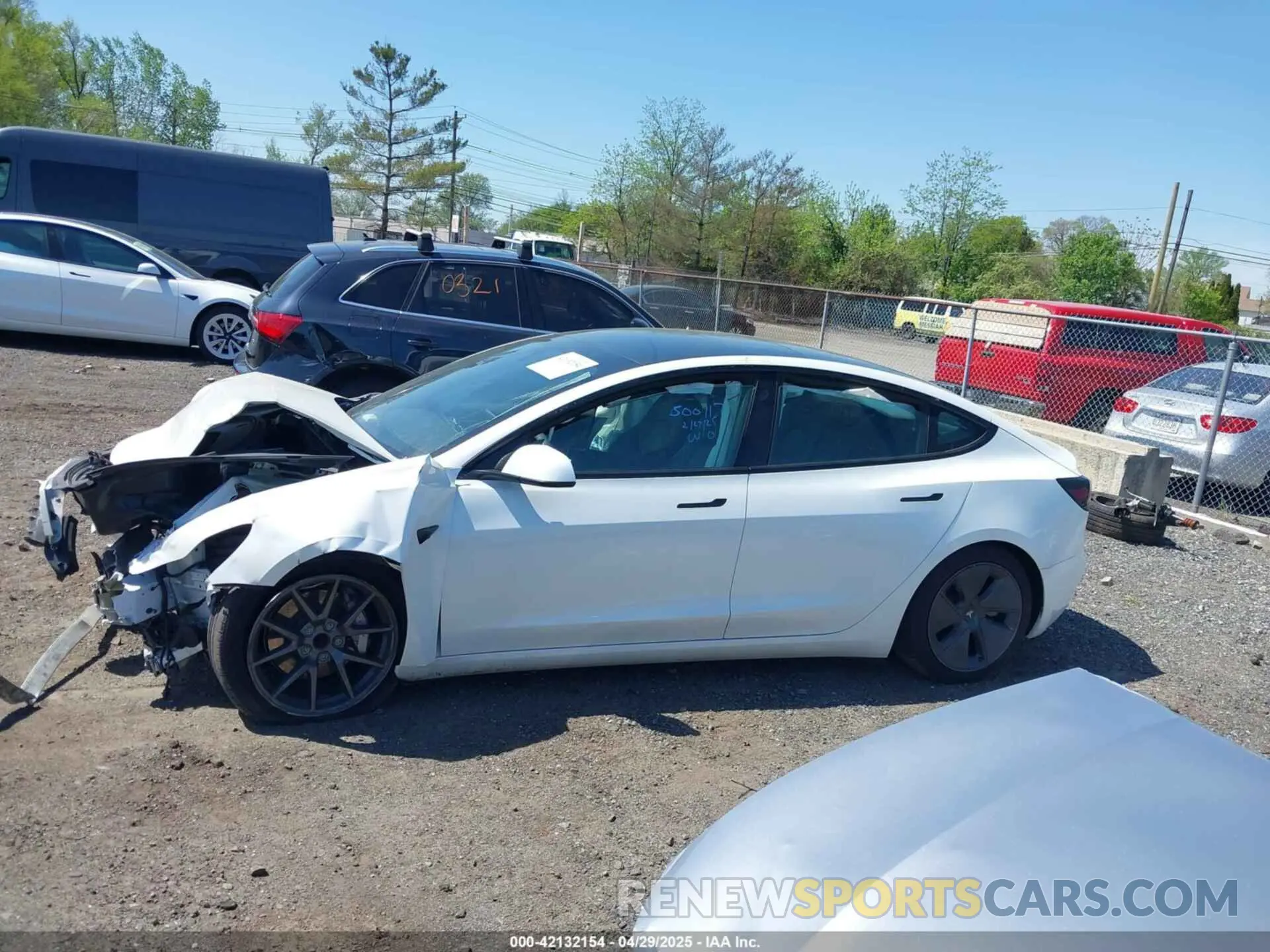 14 Photograph of a damaged car 5YJ3E1EA5PF553275 TESLA MODEL 3 2023