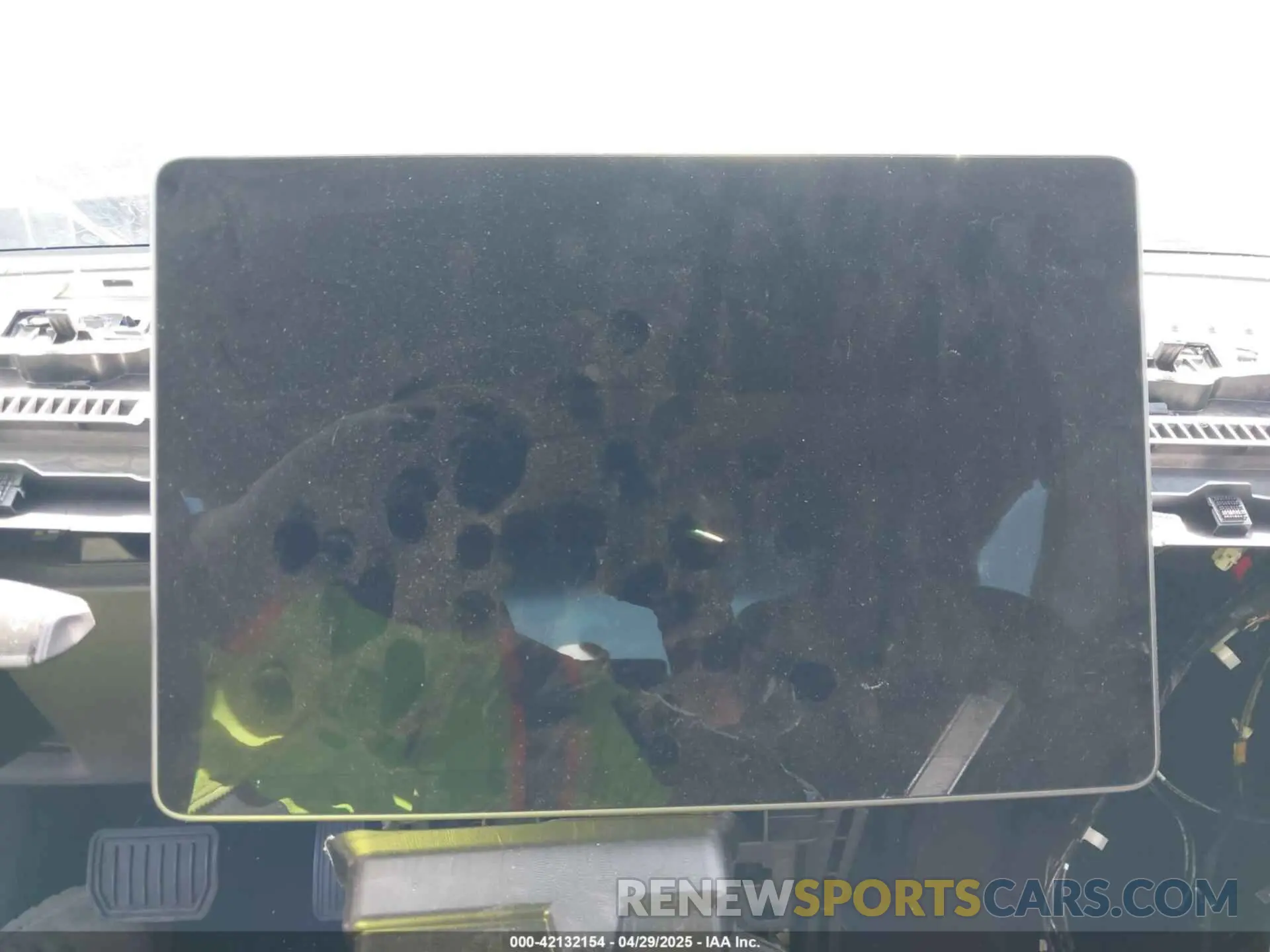 18 Photograph of a damaged car 5YJ3E1EA5PF553275 TESLA MODEL 3 2023