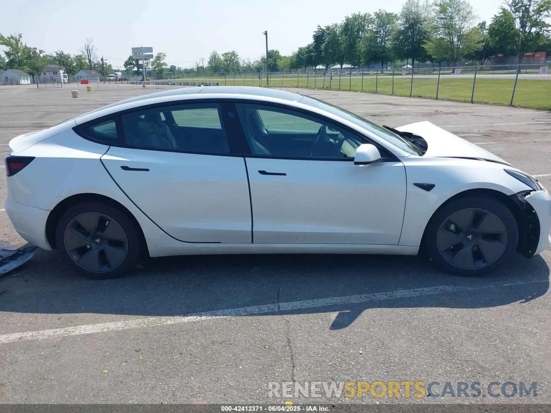 12 Photograph of a damaged car 5YJ3E1EA5PF555642 TESLA MODEL 3 2023