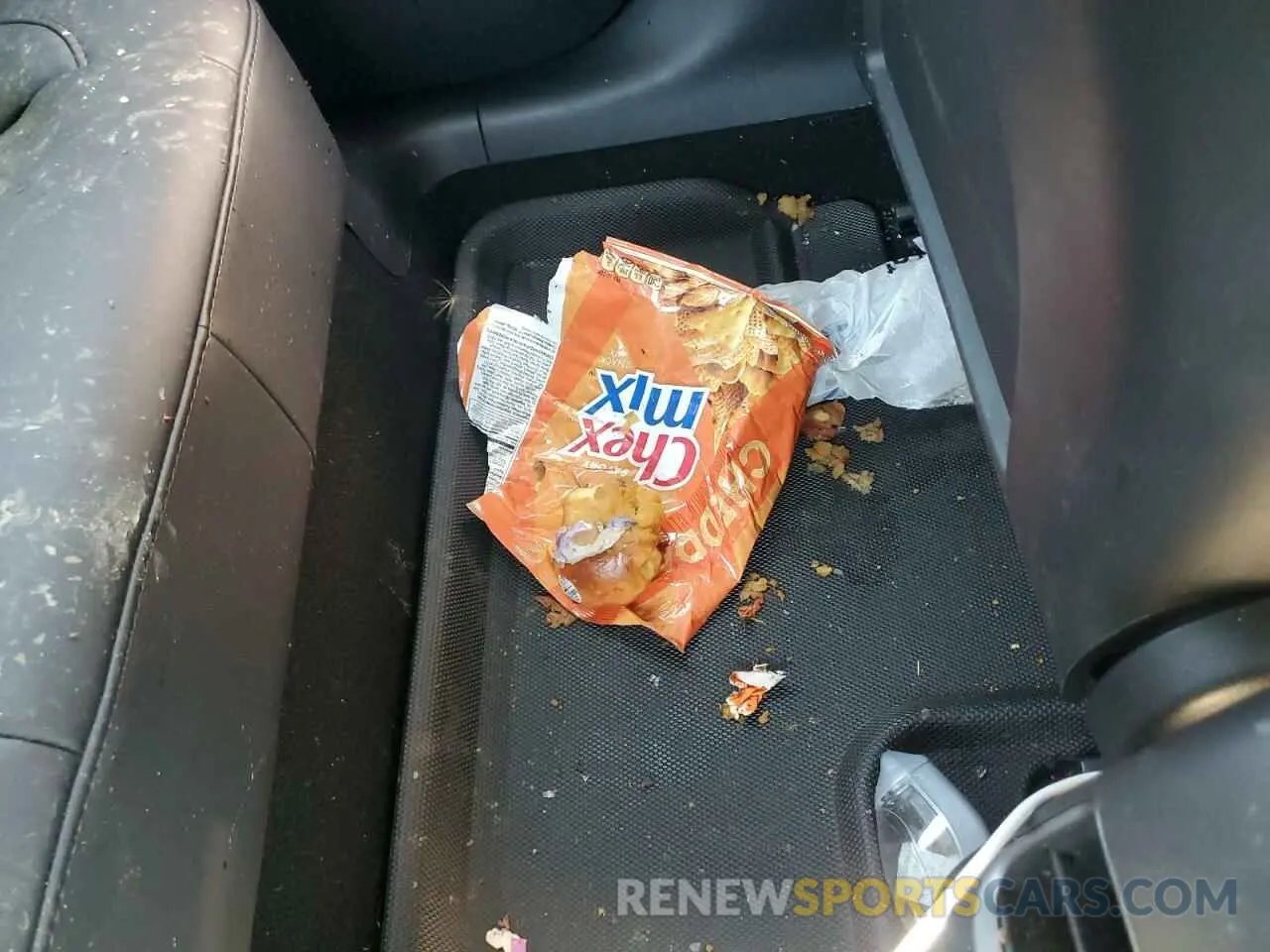 12 Photograph of a damaged car 5YJ3E1EA5PF558945 TESLA MODEL 3 2023