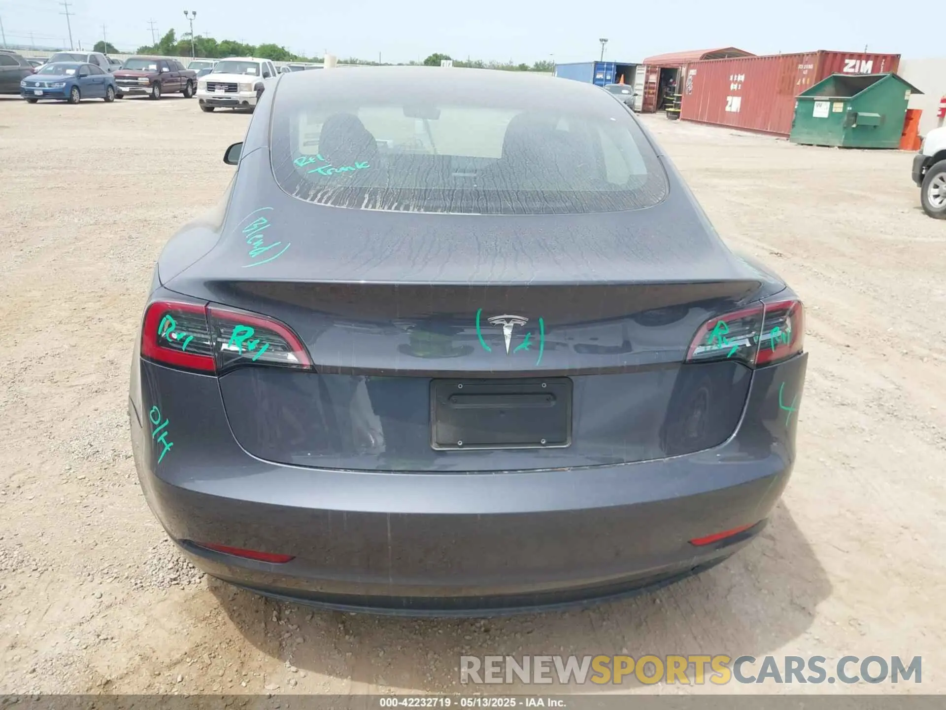 17 Photograph of a damaged car 5YJ3E1EA5PF565071 TESLA MODEL 3 2023