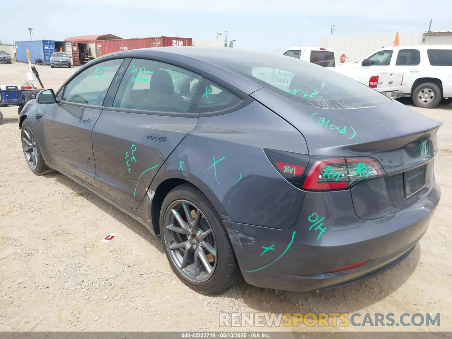 3 Photograph of a damaged car 5YJ3E1EA5PF565071 TESLA MODEL 3 2023