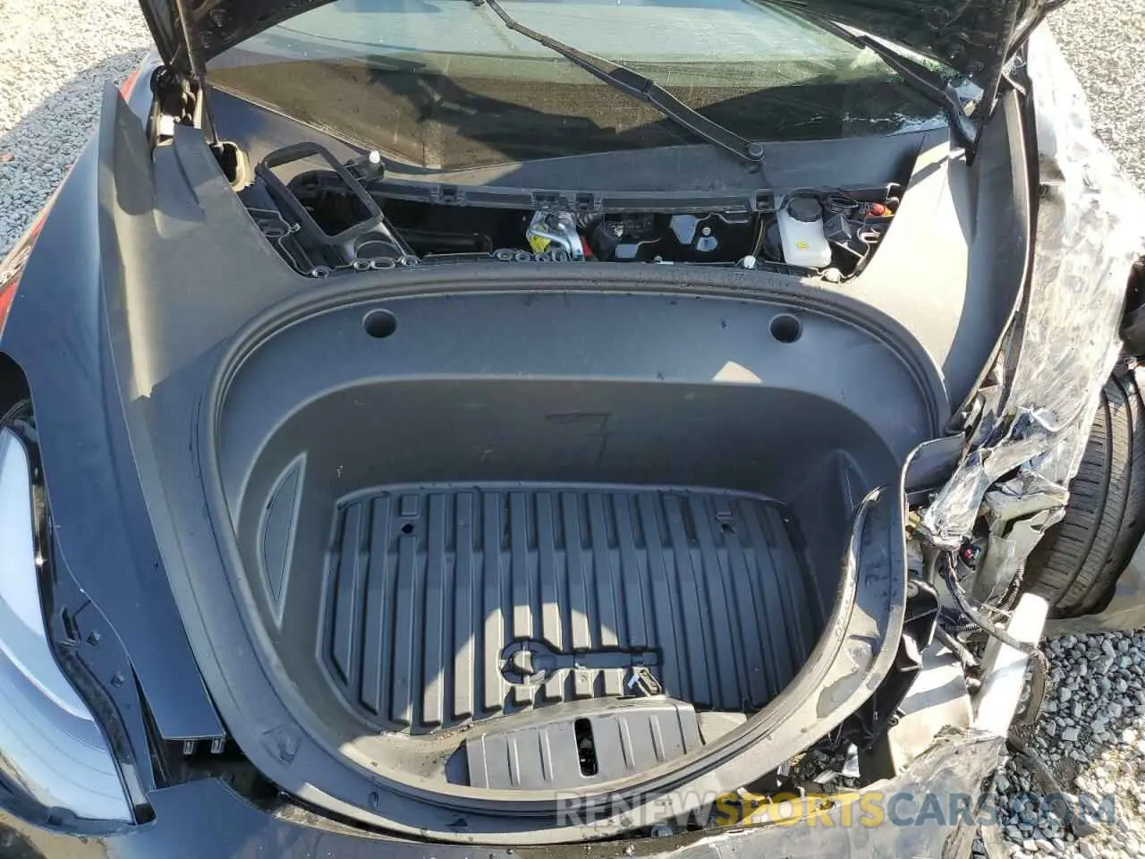 11 Photograph of a damaged car 5YJ3E1EA5PF568892 TESLA MODEL 3 2023